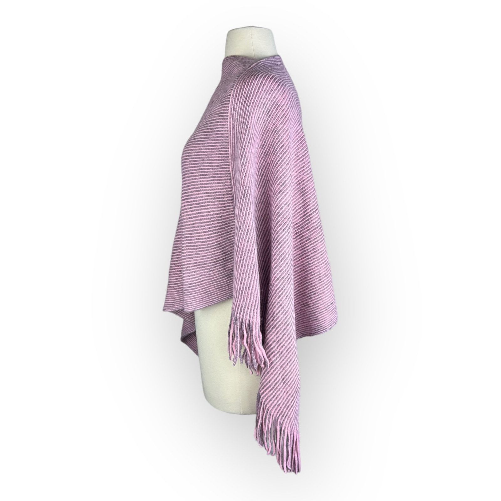 Vintage Vintage Handmade Knitted Poncho Shawl | Purple and Pink Size M / US 6-8 / IT 42-44 - 2 Thumbnail