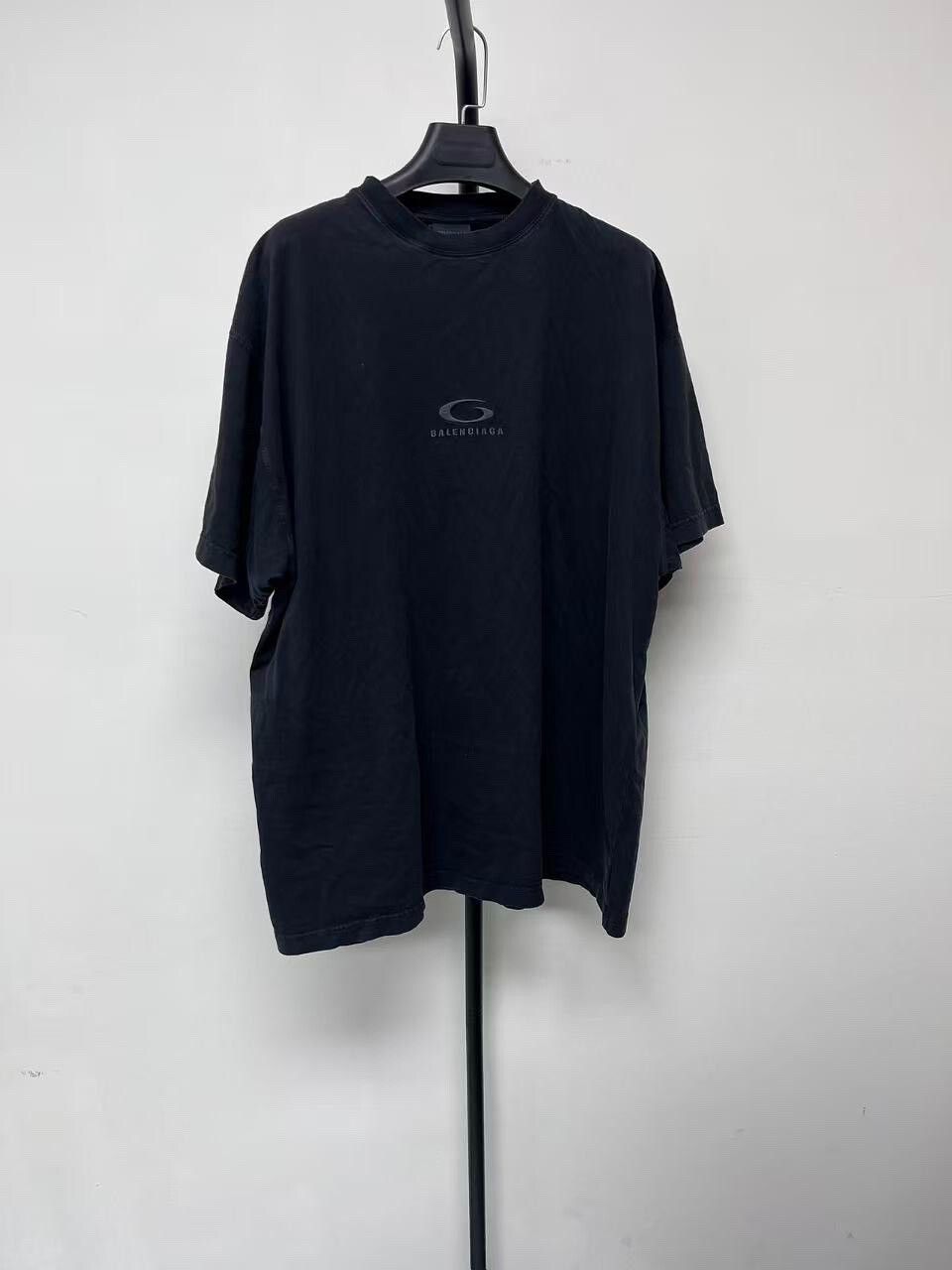 Balenciaga balenciaga embroidered cotton t-shirt for men Size US M / EU 48-50 / 2 - 1 Thumbnail