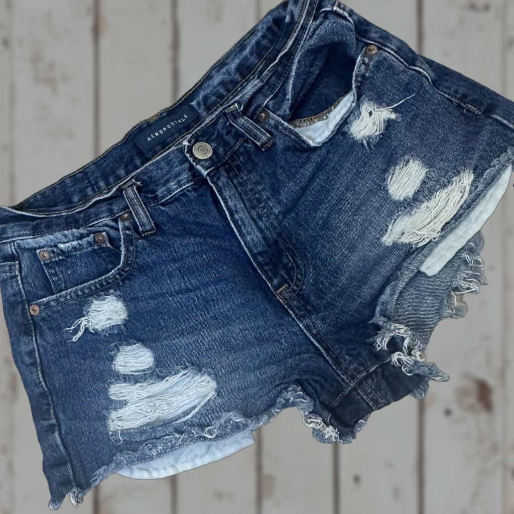 Vintage Aéropostale Booty Shorts Womens 4 Blue Distressed Denim Frayed On Trend Denim Shorts Women 4 blue distressed girlfriend party beach casual Size 27" / US 4 / IT 40 - 1 Thumbnail