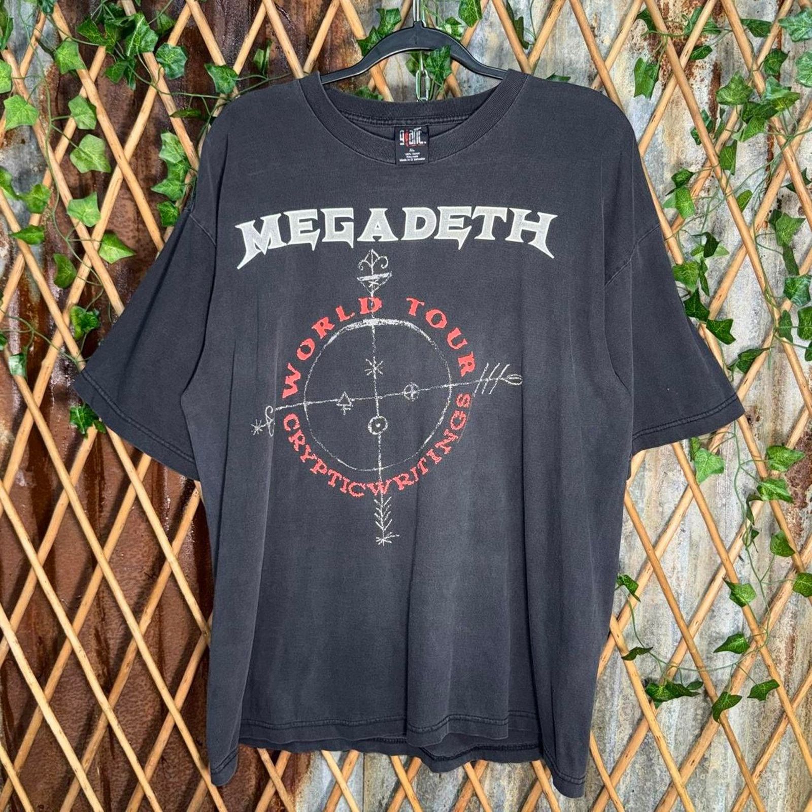 Vintage Vintage y2k megadeath world tour concert 1990s grail t-shirt Size US XL / EU 56 / 4 - 1 Thumbnail