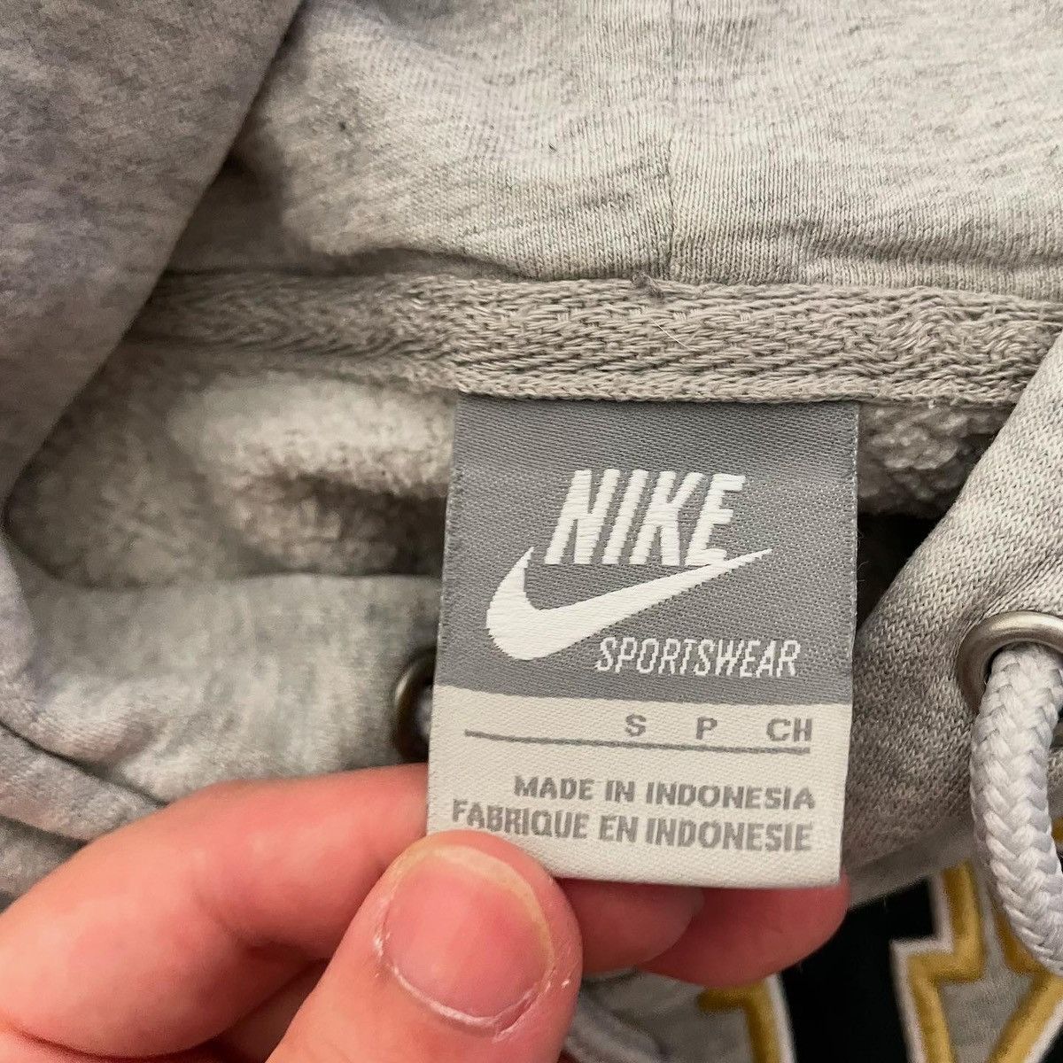 Nike Vintage Nike Hoodie Zip Up Big Logo Spellout 00s y2k Size US S / EU 44-46 / 1 - 3 Thumbnail