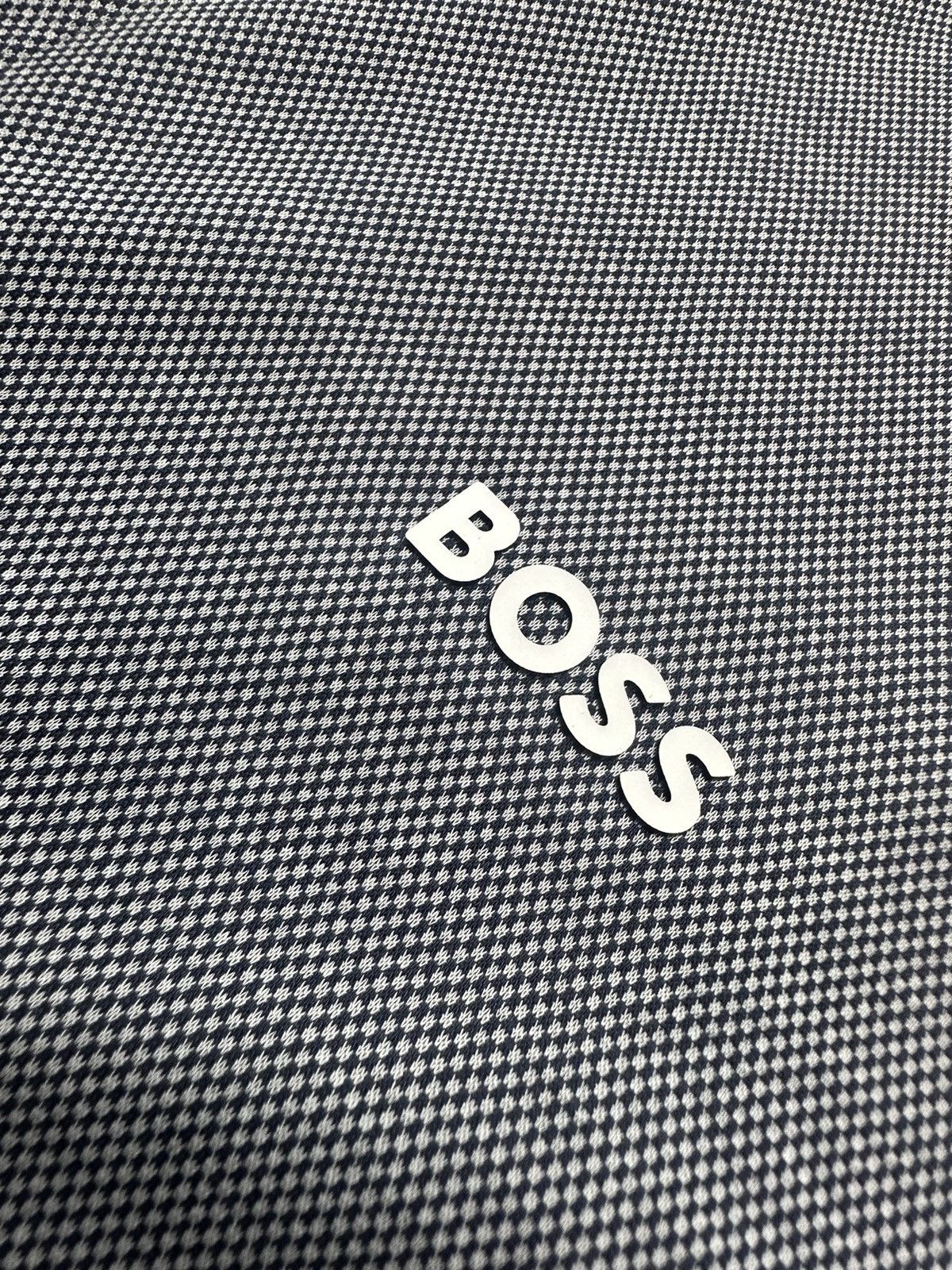 Hugo Boss Hugo Boss shirt logo grey size XL Size US XL / EU 56 / 4 - 3 Thumbnail