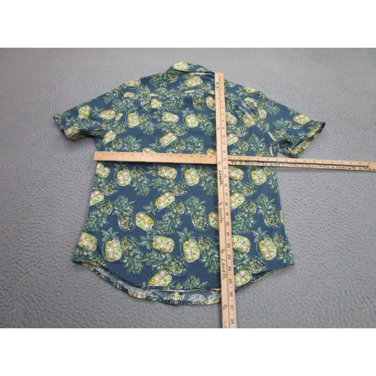 Vintage Goodfellow & Co Shirt Adult Medium Blue Pineapple Northrop Slim Fit Short Sleeve Mens Size US M / EU 48-50 / 2 - 7 Thumbnail