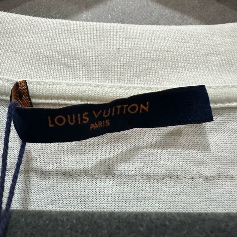 Louis Vuitton Louis Vuitton Cartoon Graffiti Printing short sleeves 2505- Size US L / EU 52-54 / 3 - 3 Thumbnail