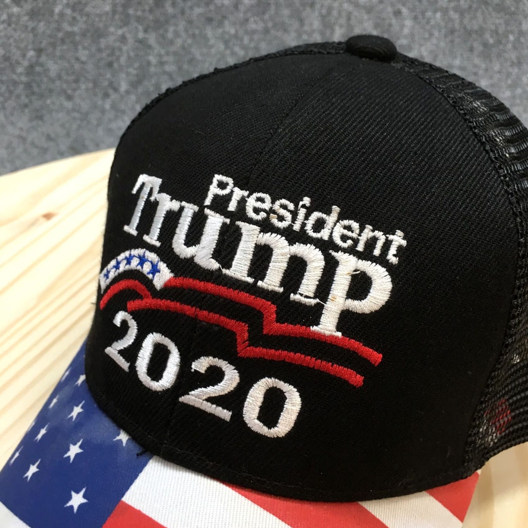 Vintage Trump 2020 Trucker Hat Mens Black OS Curved Brim Embroidered Logo Size ONE SIZE - 5 Thumbnail