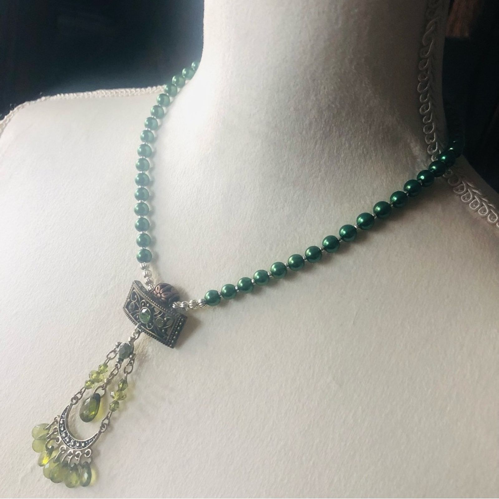 Handmade Handcrafted repurpose faceted peridot crystal Pearl necklac Size ONE SIZE - 4 Thumbnail