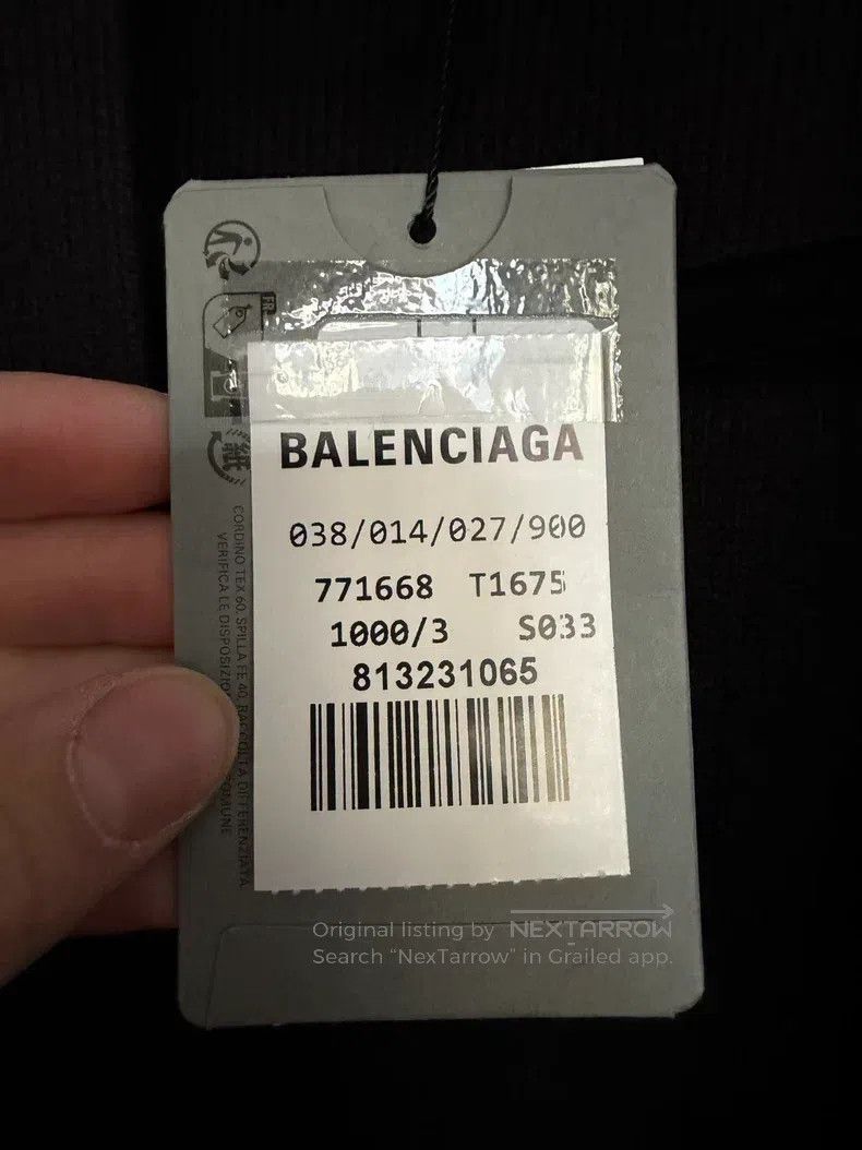 Balenciaga Balenciaga Solid color V-neck single-breasted knitted swea Size US L / EU 52-54 / 3 - 4 Thumbnail