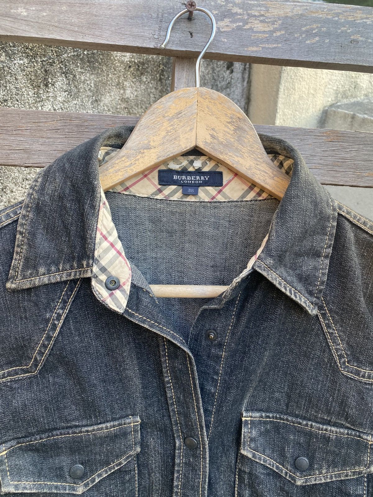 Burberry Vintage Burberry Denim Shirt Button Ups Size M / US 6-8 / IT 42-44 - 6 Thumbnail