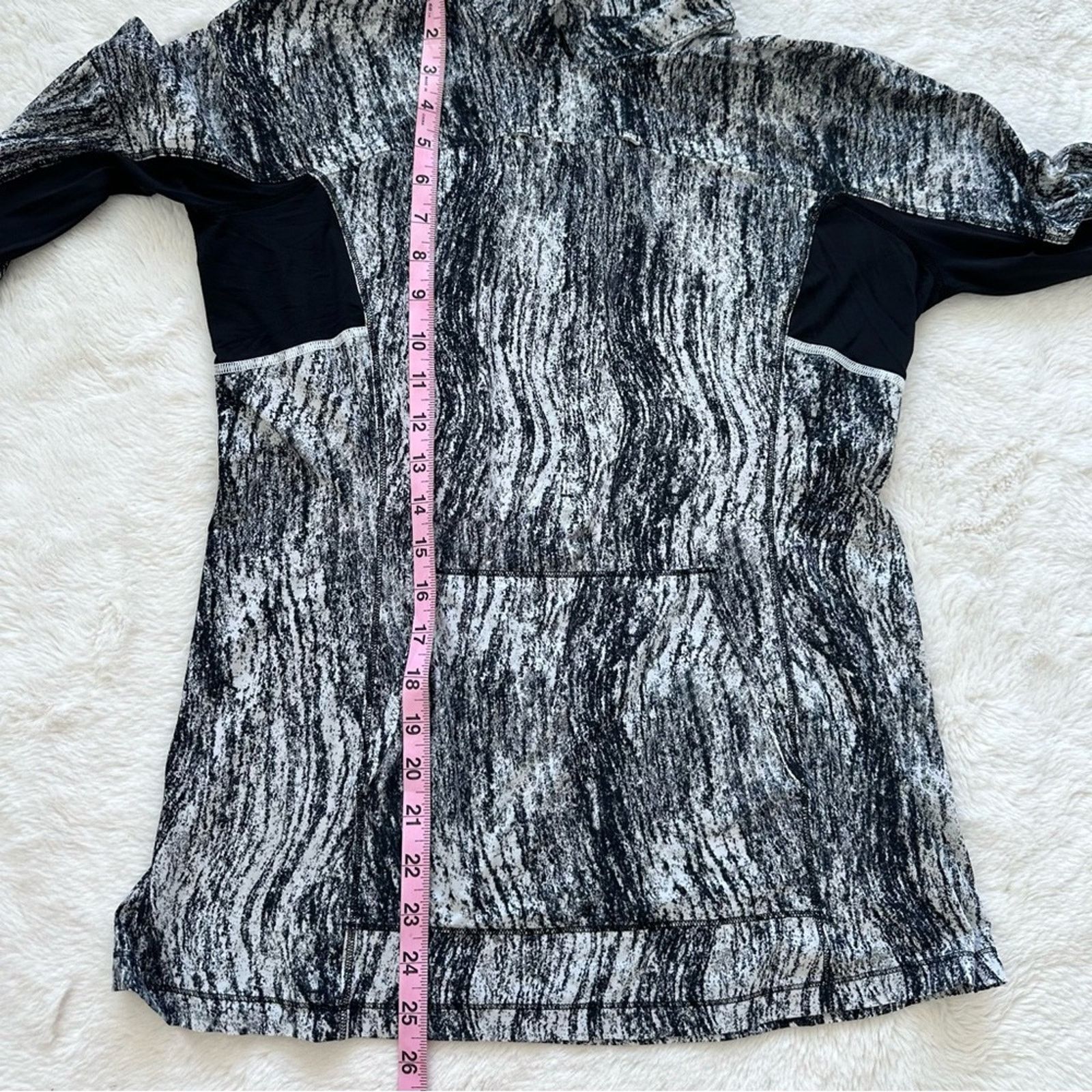 Lululemon Lululemon Athletica women long sleeve top size 6 Size M / US 6-8 / IT 42-44 - 7 Thumbnail