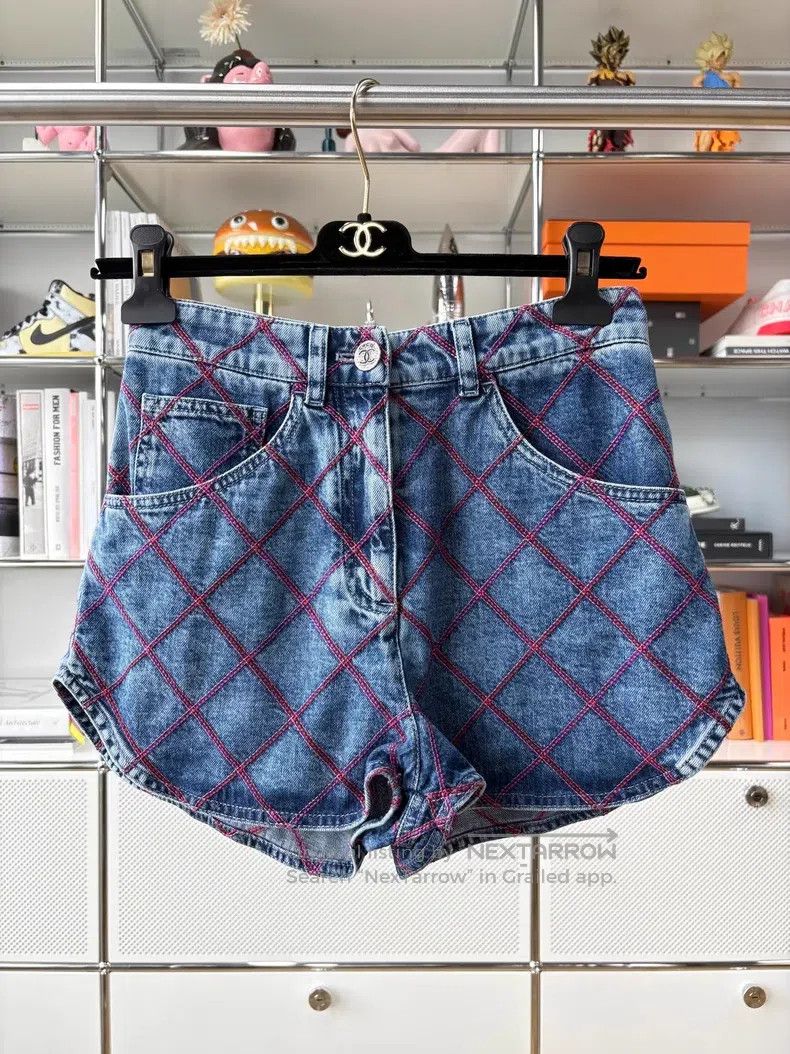 Chanel Chanel Diamond check denim shorts Size 42" / US 20 - 1 Thumbnail