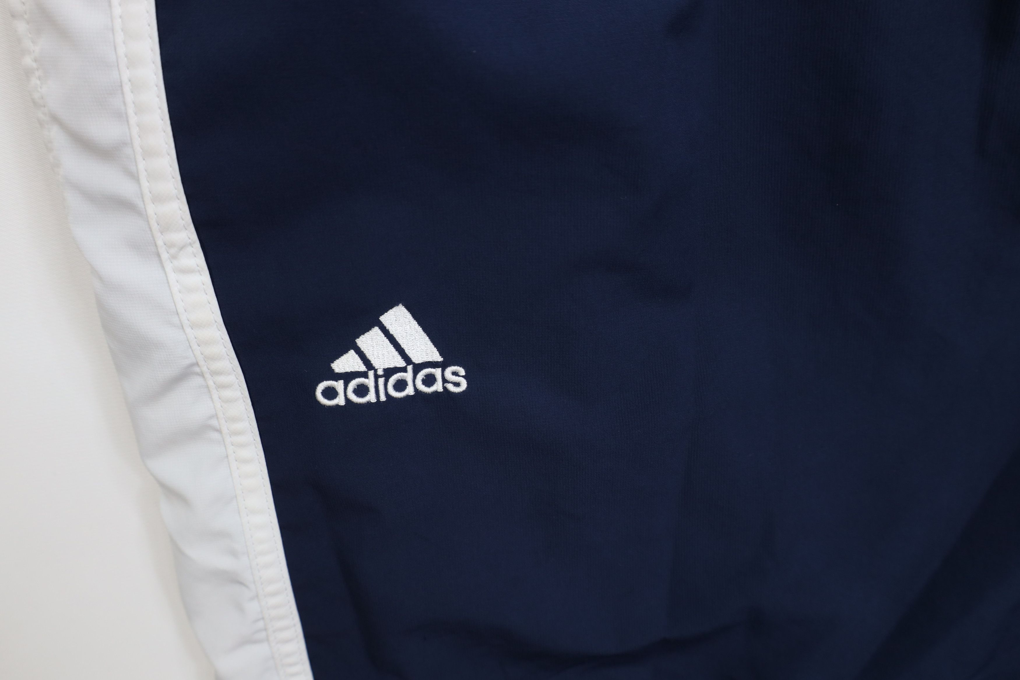 Adidas Vintage Adidas Spell Out Lined Wide Leg Windbreaker Pants Size US 38 / EU 54 - 9 Thumbnail