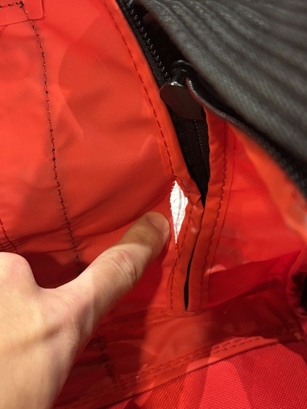 Marlboro Adventure Team Marlboro Adventure Team Duffle Bag - Red Size ONE SIZE - 5 Thumbnail
