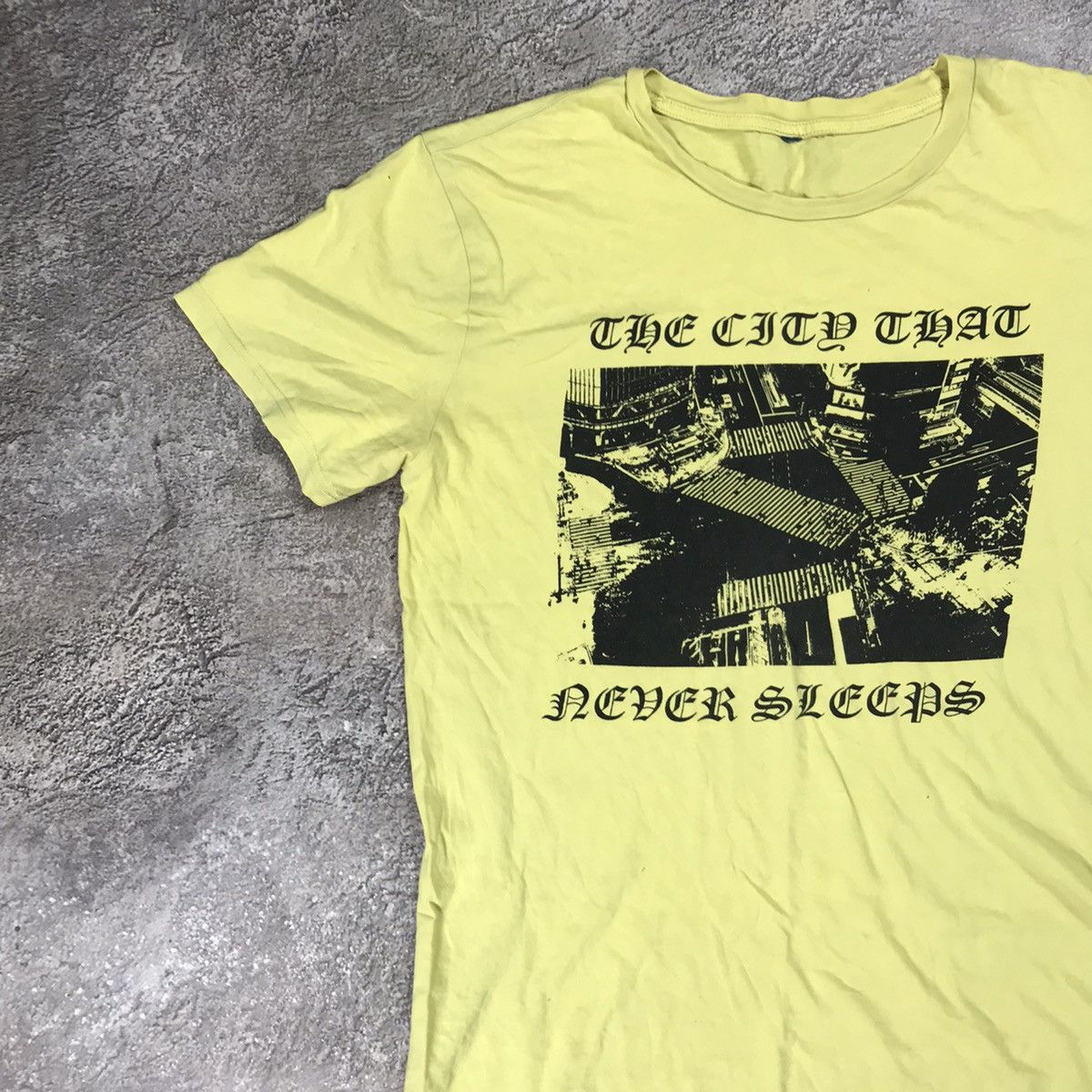 Vintage Vintage Y2K Sun Faded Graphic Tee Band Streetwear Punk S Size US S / EU 44-46 / 1 - 4 Thumbnail