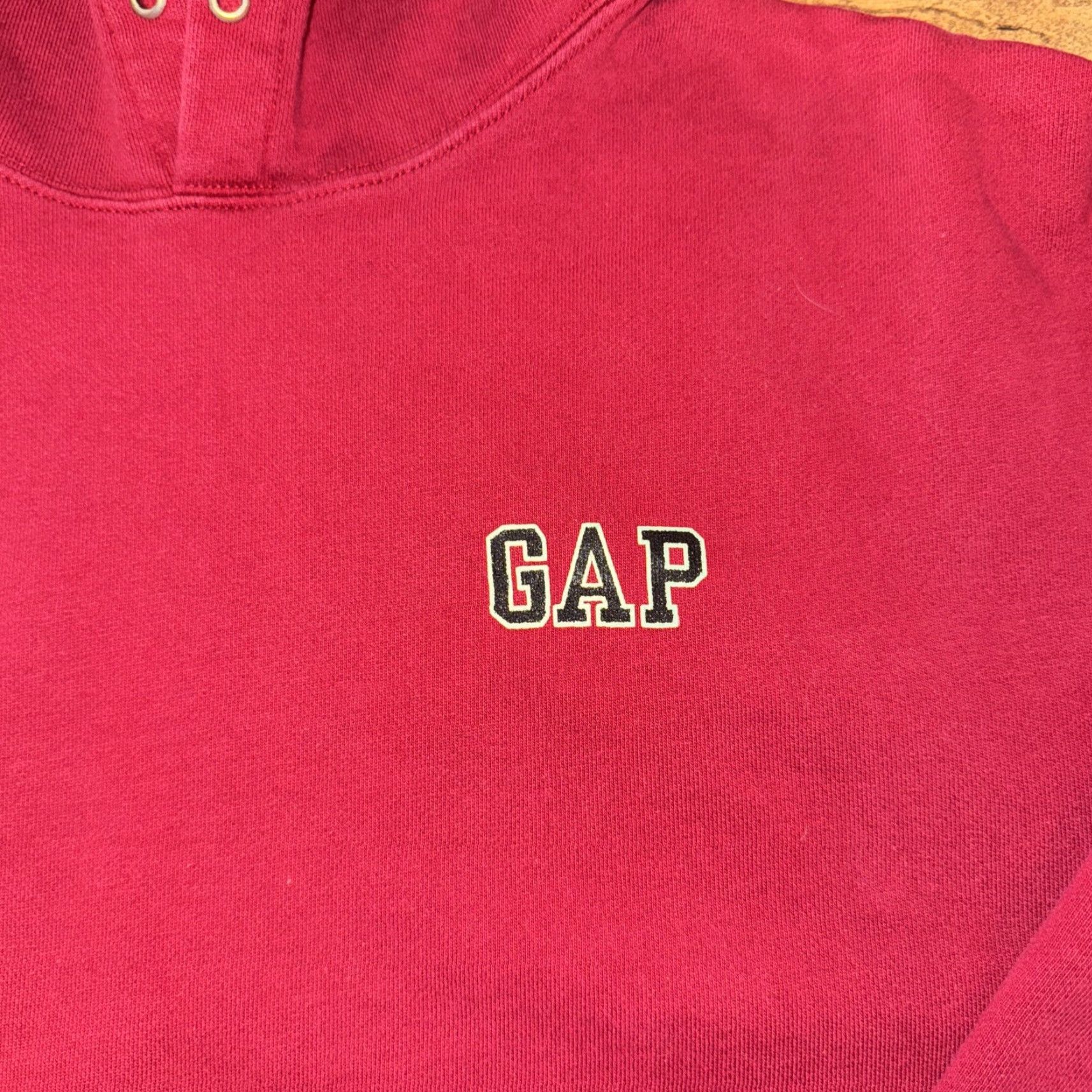 Gap VINTAGE Gap Hoodie Men Small Red Pullover 22x25 90s 00s Size US S / EU 44-46 / 1 - 2 Thumbnail