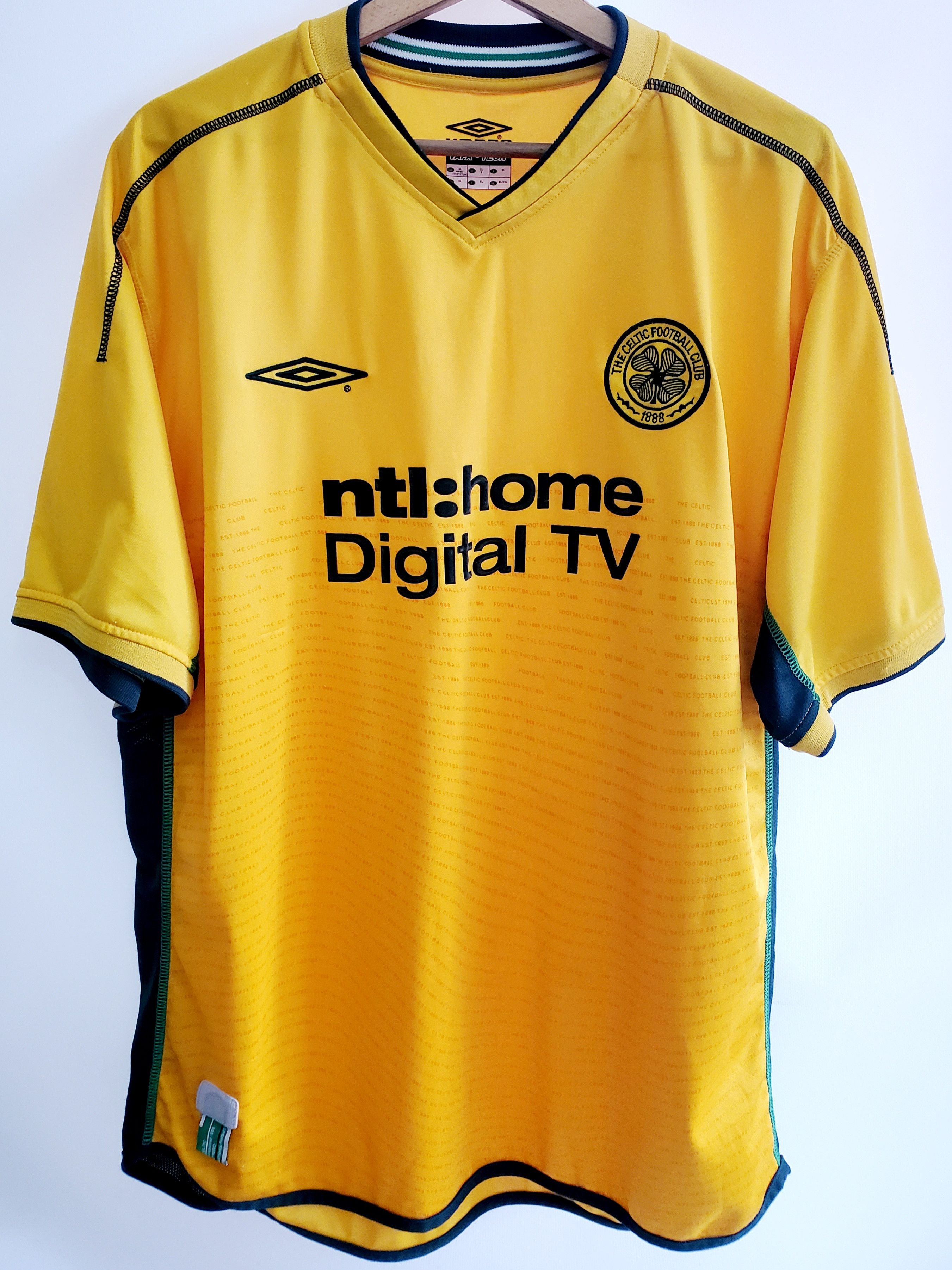 Umbro × Vintage Vintage Celtic Scottish 2002/2003 Away soccer jersey size Xl Size US XL / EU 56 / 4 - 1 Thumbnail