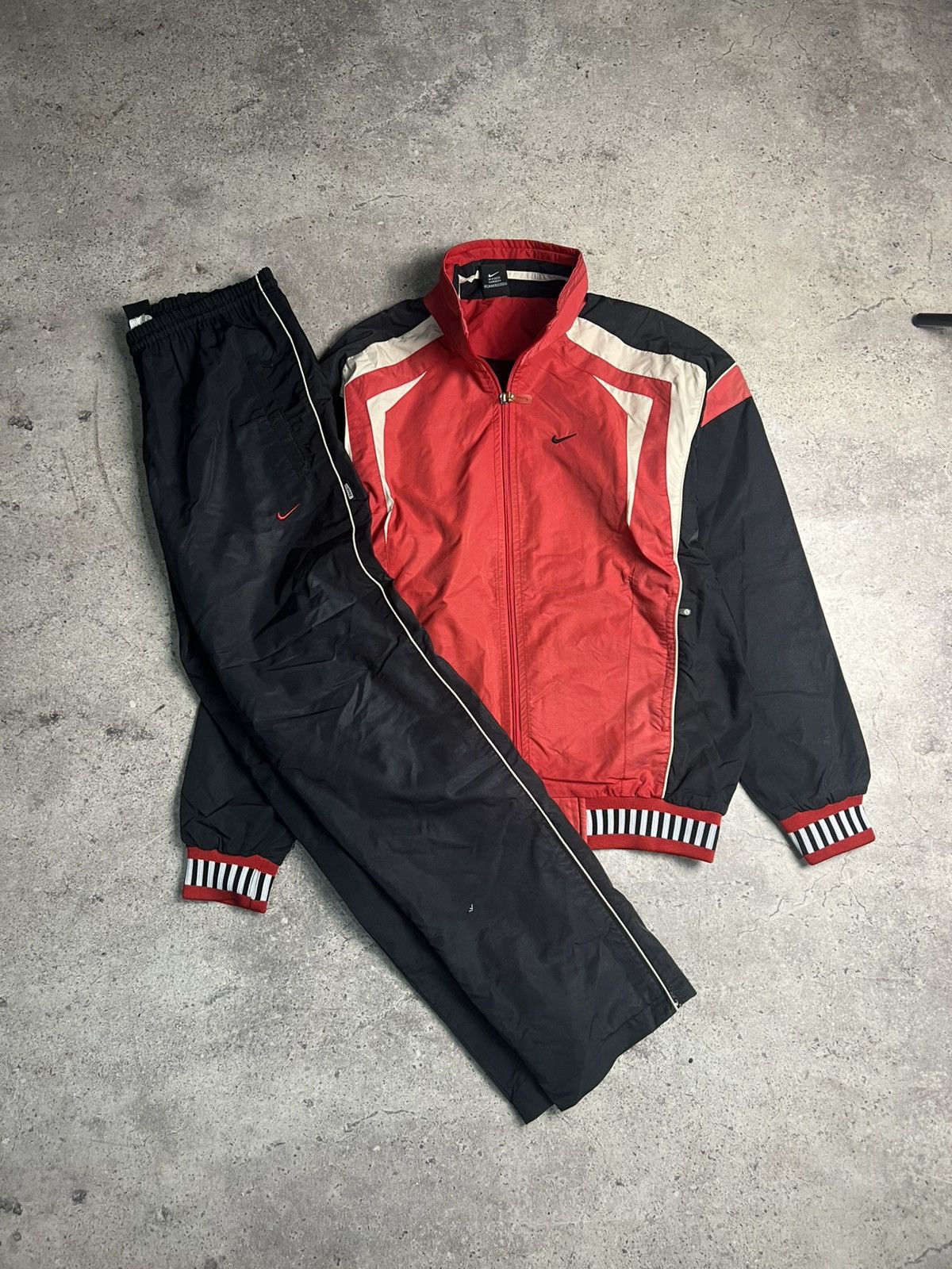 Nike Nike Vintage Track Suit Drill Nylon Mini Swosh Striped Size US S / EU 44-46 / 1 - 1 Thumbnail