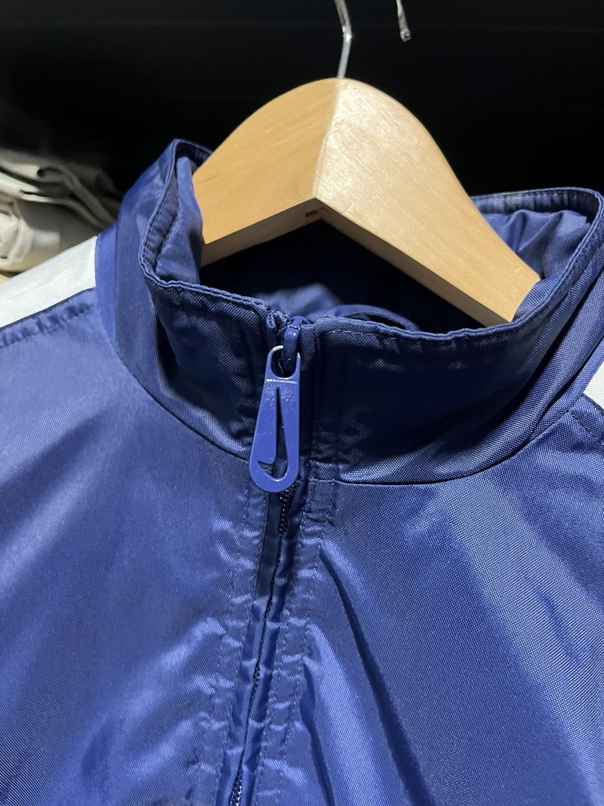 Nike × Vintage Crazy Vintage 90s Nike Swoosh Essential Zip-Up Windbreaker Size US M / EU 48-50 / 2 - 5 Thumbnail