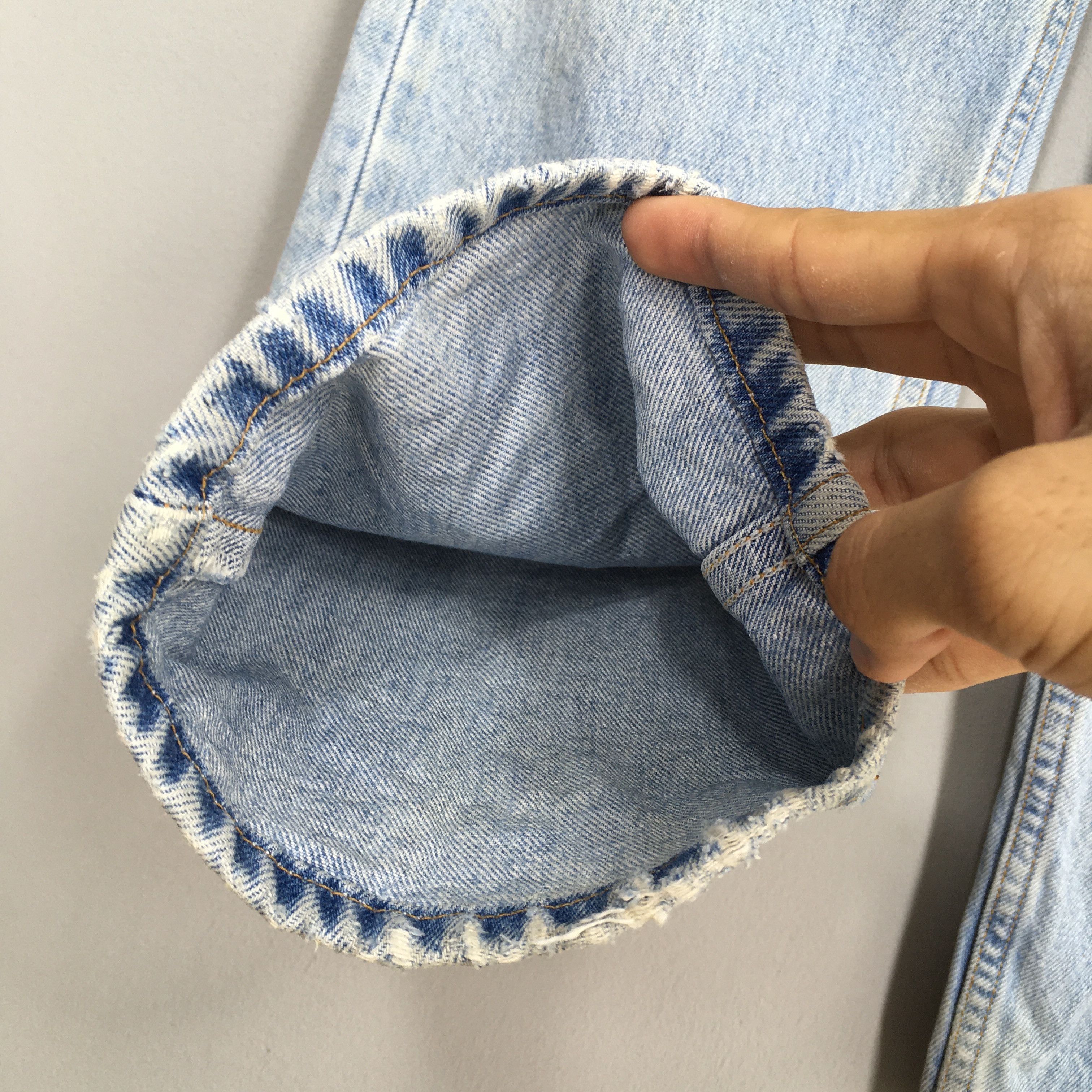 Levi's Size 36x31 Vintage Levis 505 Pale Blue Jeans S822 Size US 36 / EU 52 - 12 Thumbnail