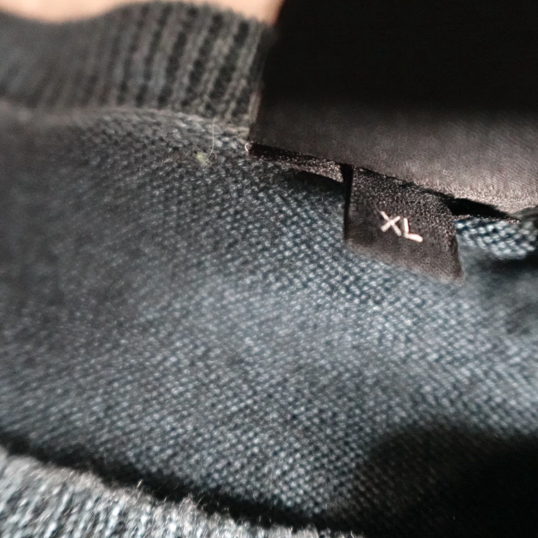 Hugo Boss HUGO BOSS Sweater XL Blue Solid Wool Crew Neck Pullover Men Long Sleeve Rib Knit 100% Wool Studio Size US XL / EU 56 / 4 - 6 Thumbnail