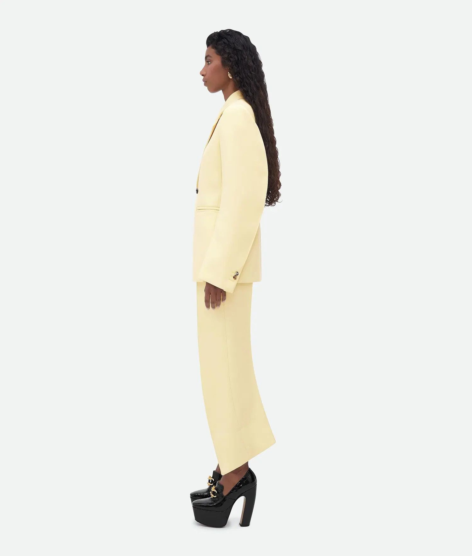 Bottega Veneta o1n1vont0325 Curved Sleeves Wool Compact Jacket in Chamomile Size XS / US 0-2 / IT 36-38 - 2 Thumbnail