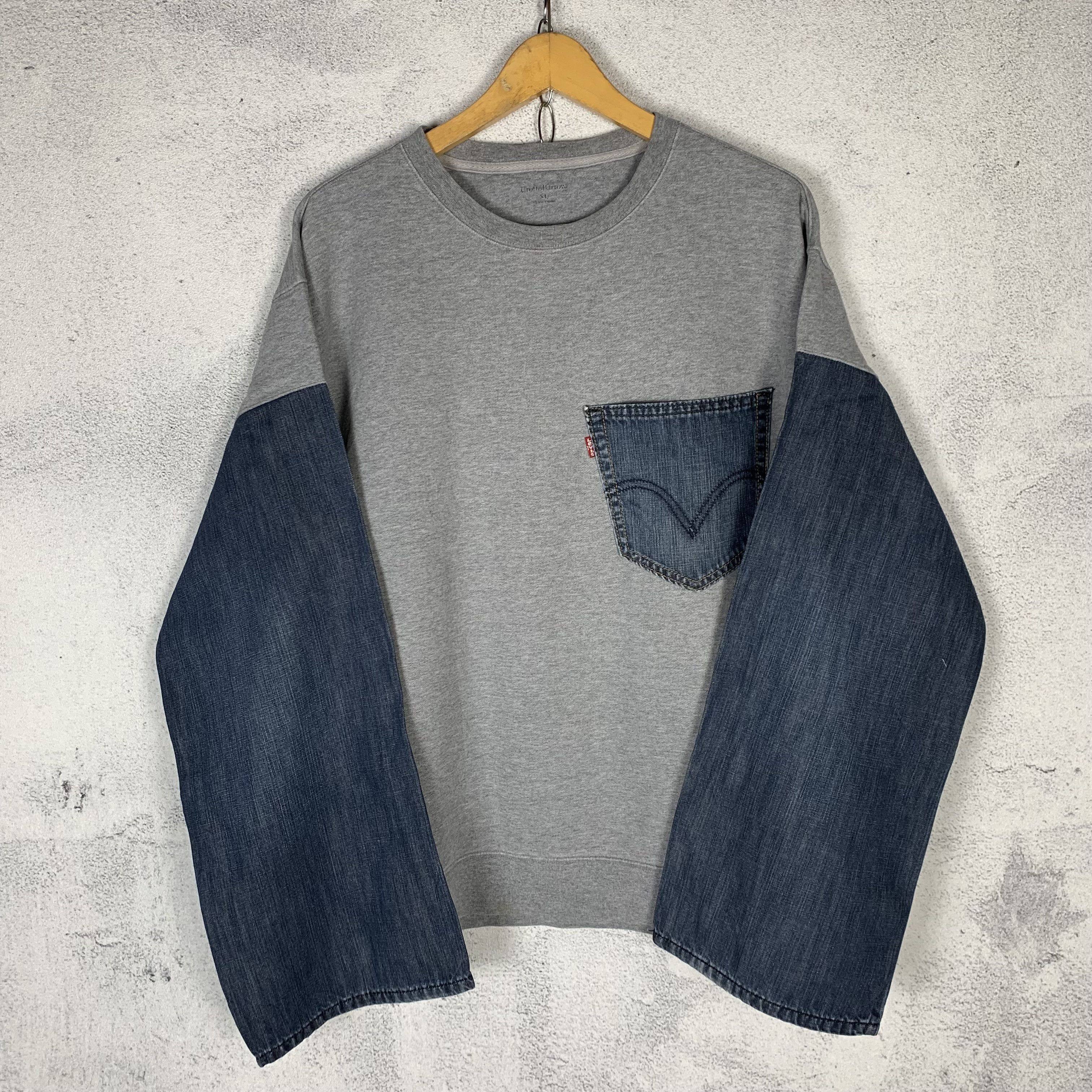 Levi's Levi's Reconstructed Custom Sweatshirt Crewneck Size US XL / EU 56 / 4 - 1 Thumbnail
