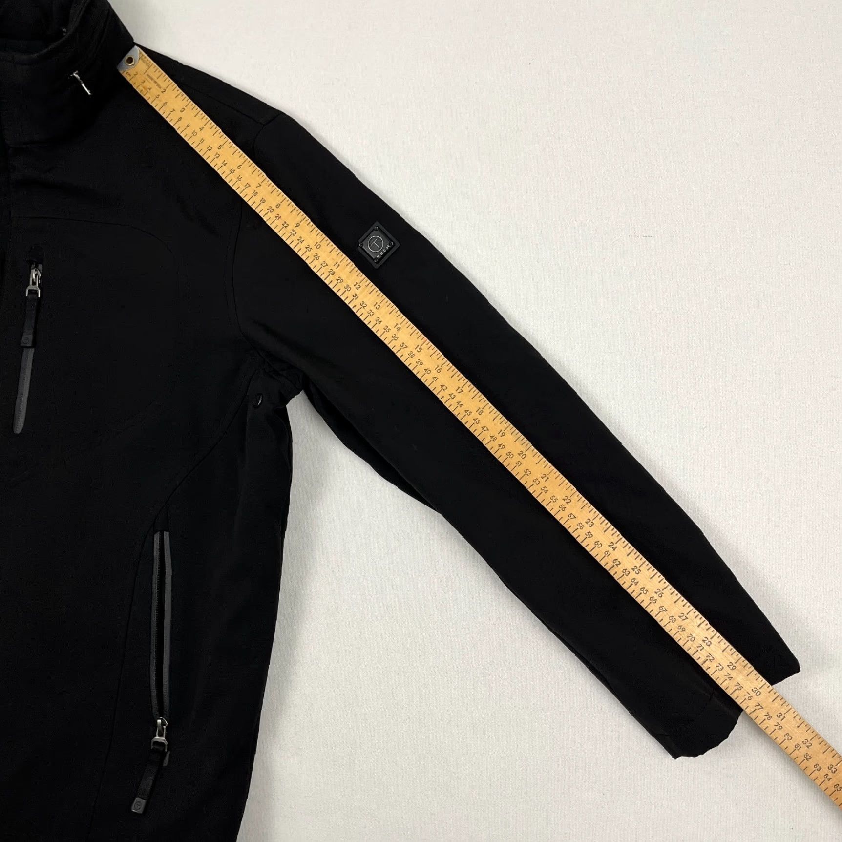 Tumi Tumi Tech Jacket Mens L Black Windbreaker Soft Shell Hooded Full Zip Size US L / EU 52-54 / 3 - 7 Thumbnail