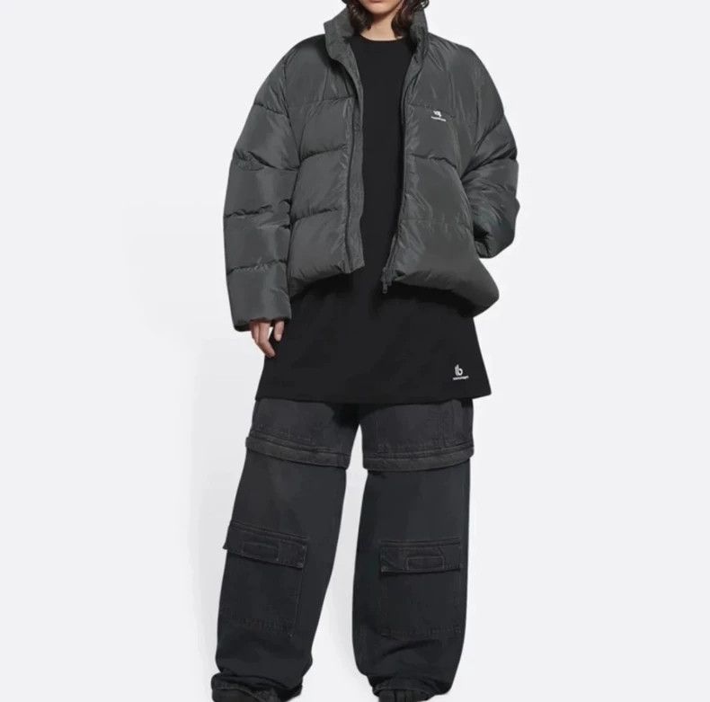 Balenciaga Balenciaga Classic Sporty B Oversize Down Jacket Size US S / EU 44-46 / 1 - 2 Thumbnail