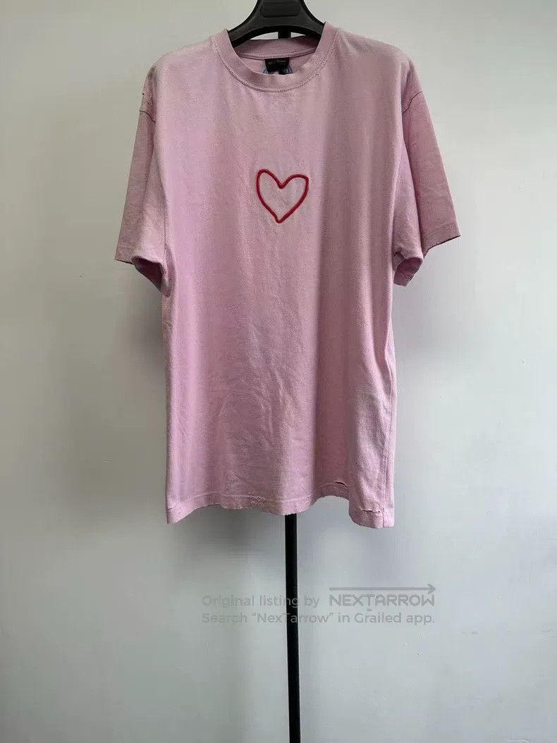 Balenciaga Balenciaga Solid Color Heart Shape Casual Round Neck Short Size US XS / EU 42 / 0 - 1 Thumbnail