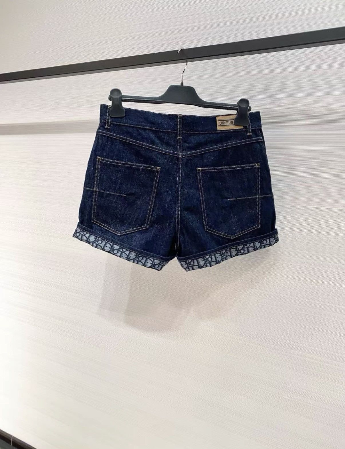Dior Dior Denim Shorts with Monogram Lining J33 Size 26" / US 2 / IT 38 - 2 Thumbnail