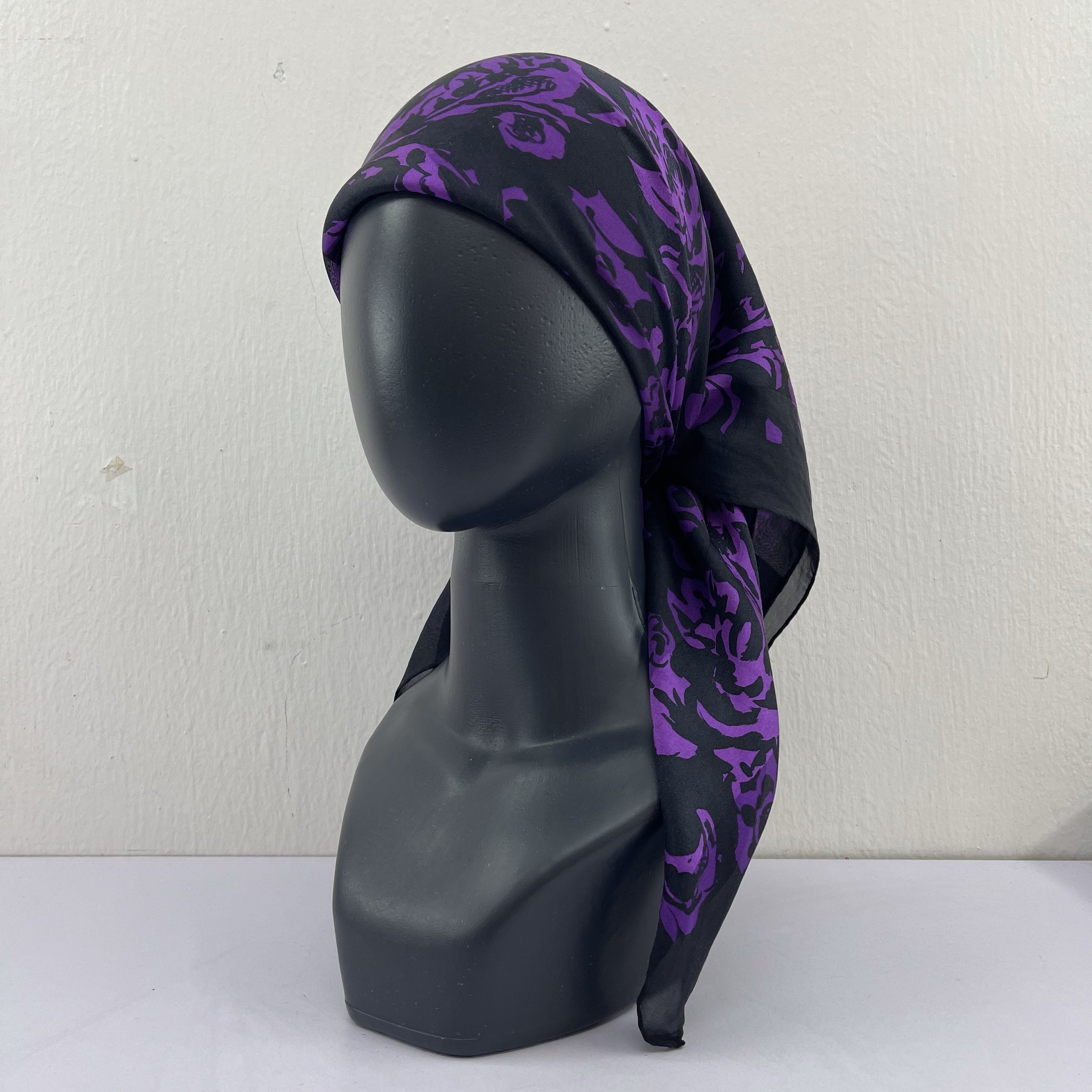 Pierre Balmain Vintage Pierre Balmain Silk Scarf - S7005 Size ONE SIZE - 1 Thumbnail