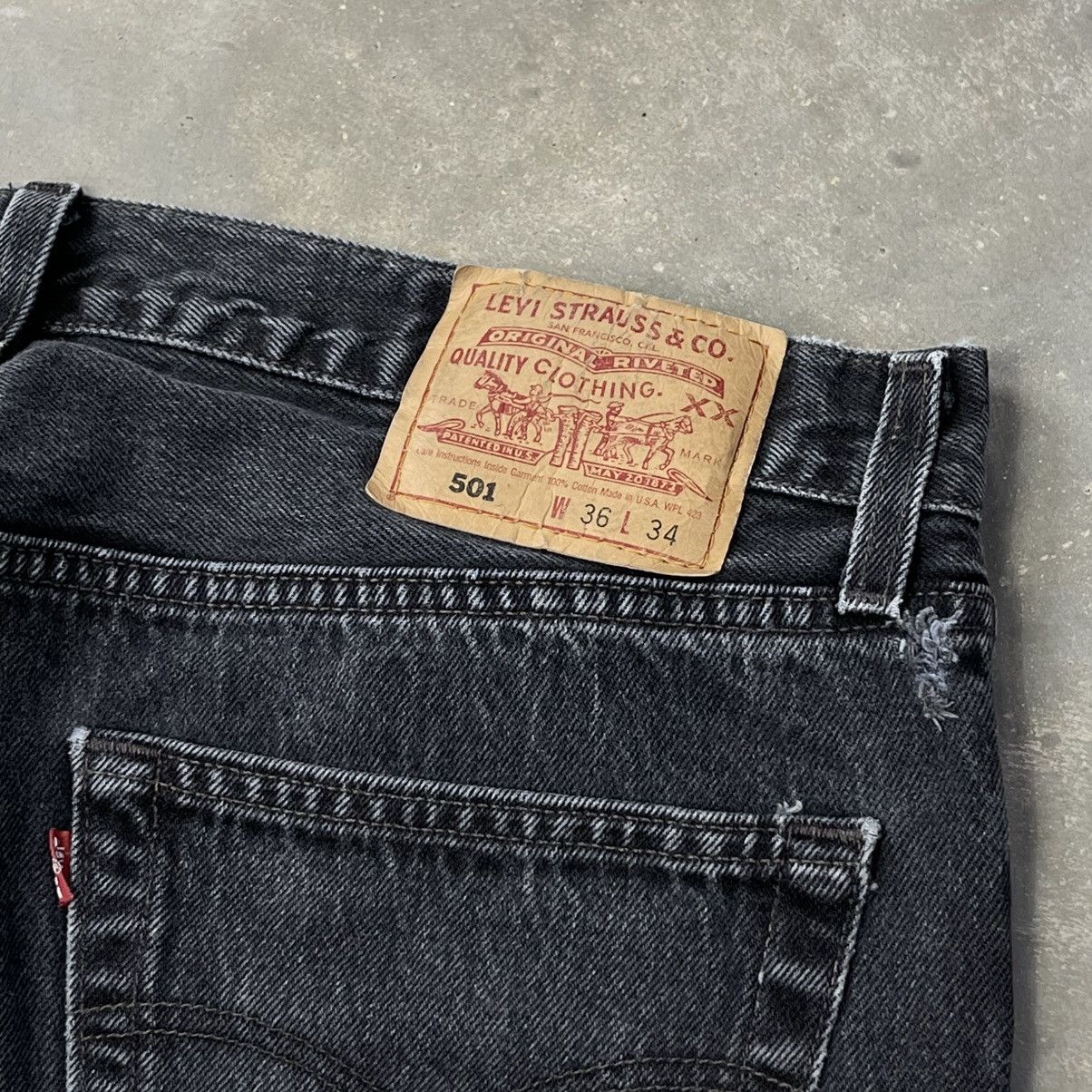 Levi's Vintage Levi’s 501 Jeans Black Denim 34x33 Size US 34 / EU 50 - 3 Thumbnail