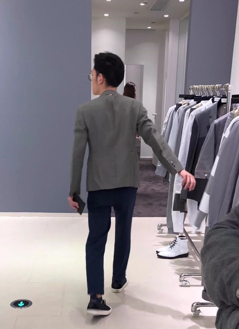Thom Browne Thom BrowneMedium gray linen suit jacket 2503-Nextarrow Size US L / EU 52-54 / 3 - 6 Thumbnail