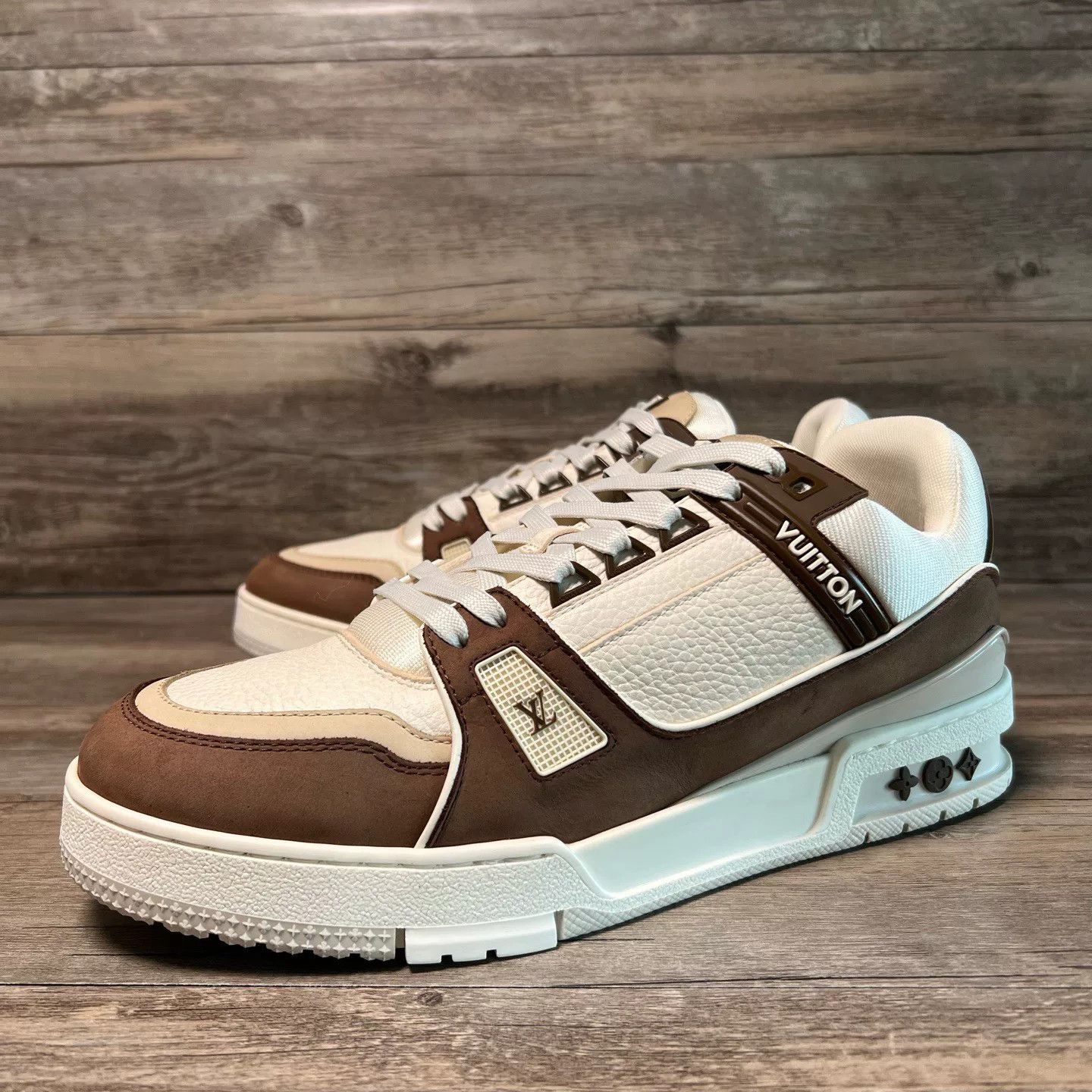 Louis Vuitton Louis Vuitton Training White Lowtop Sneakers 41 Men Size US 8.5 / EU 41-42 - 1 Thumbnail