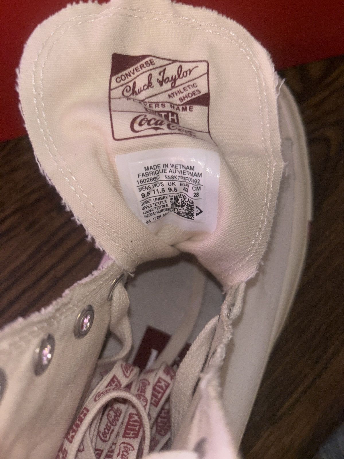 Coca Cola × Converse × Kith Kith x Coca Cola x Converse Original 2017 collaboration Size US 9.5 / EU 42-43 - 8 Thumbnail