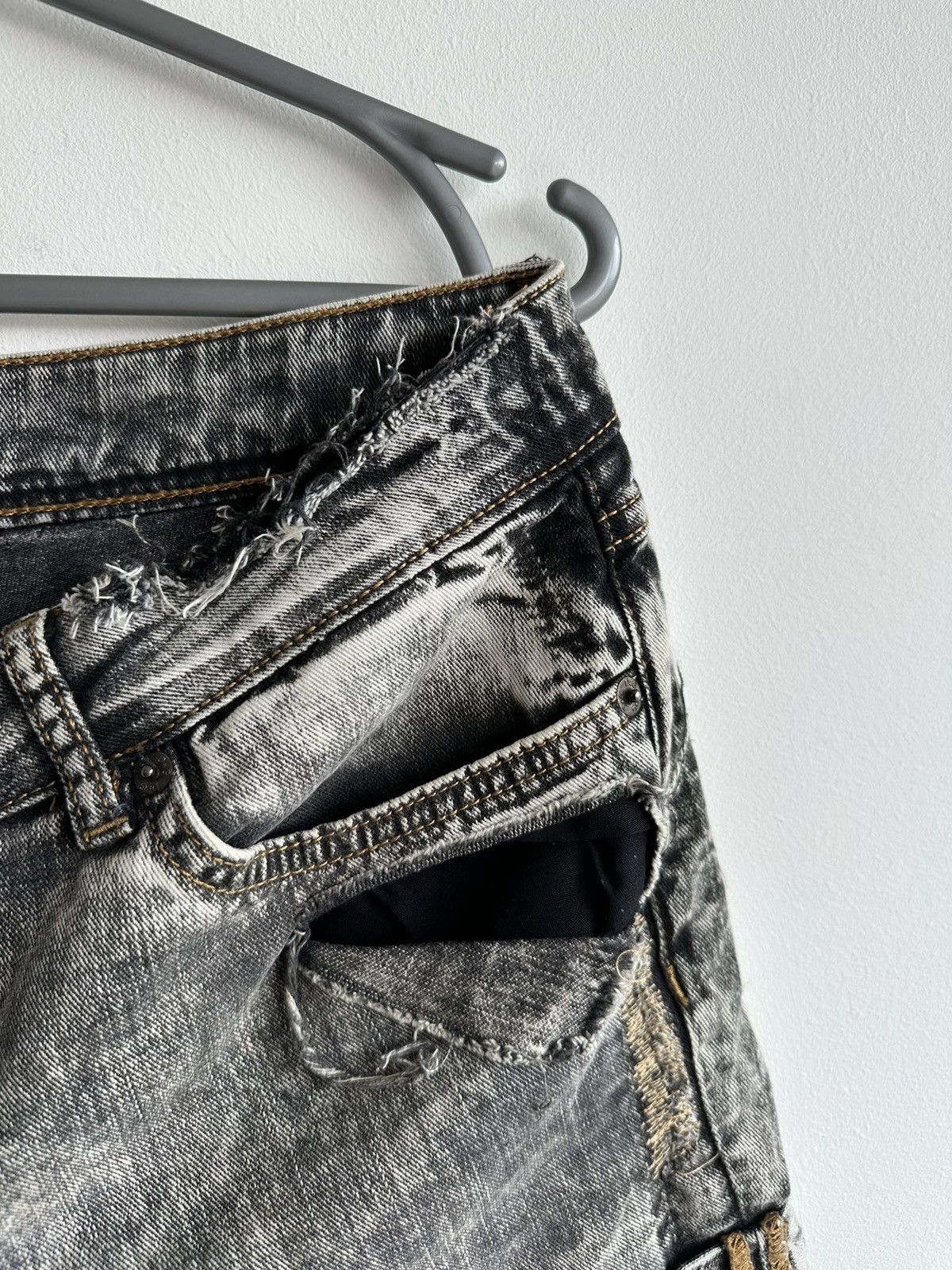 Dolce & Gabbana DOLCE&GABBANA Distressed Shorts Denim Pockets Grey Size 32 Size 32" / US 10 / IT 46 - 7 Thumbnail
