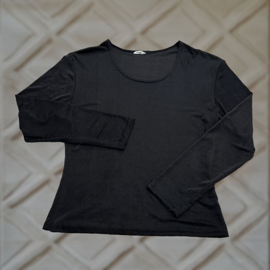 Vintage VINTAGE? No — Unbranded Basic Scopp Neck T-Shirt Women’s Small Black Long Sleeve Knit Top Size S / US 4 / IT 40 - 1 Thumbnail