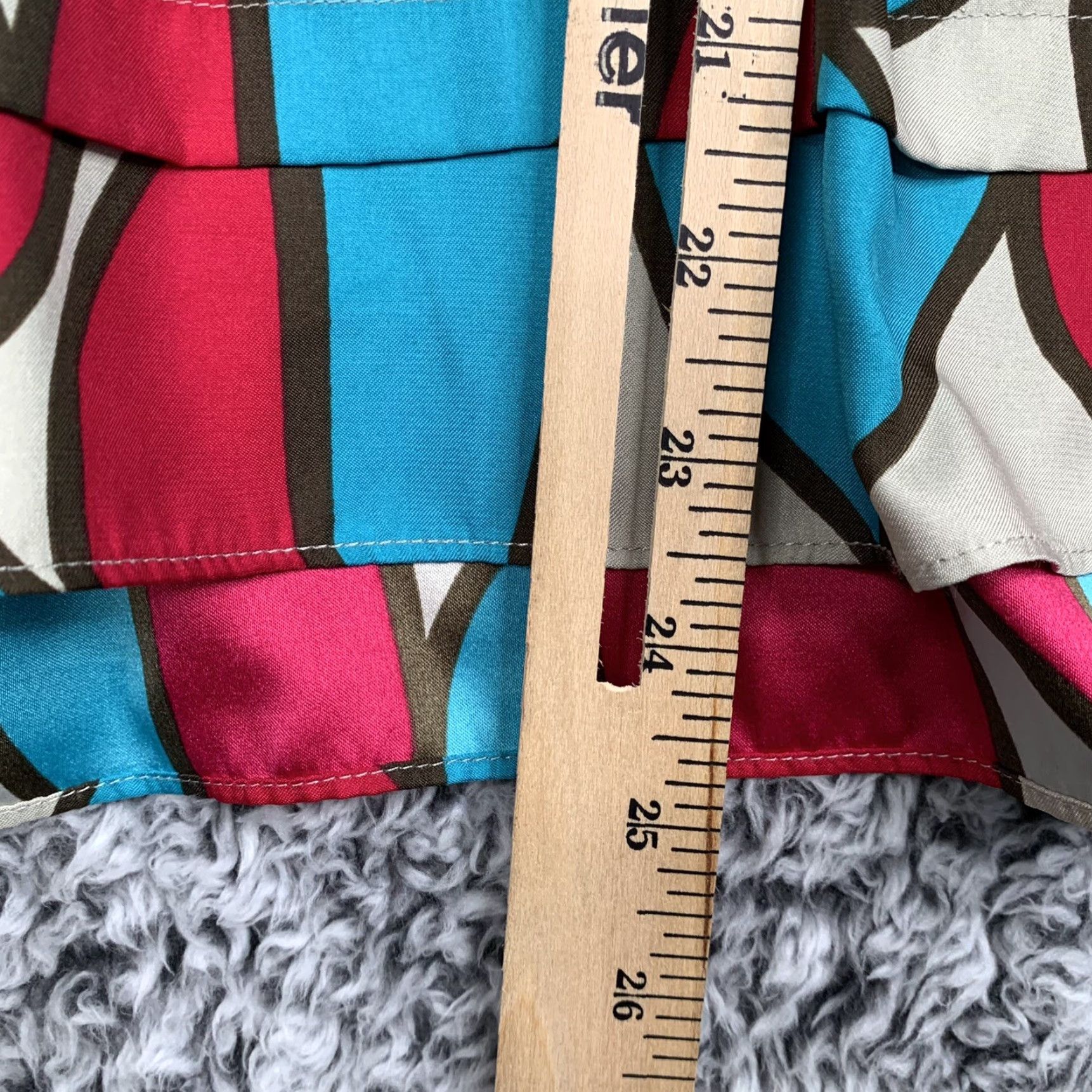 Banana Republic Banana Republic Tank Top Womens 6 Multicolor Geometric V-Neck Sleeveless Jersey 100% Polyester Slim Casual, Party/Cocktail Bohemian Style Shirt Girls? Size M / US 6-8 / IT 42-44 - 6 Thumbnail