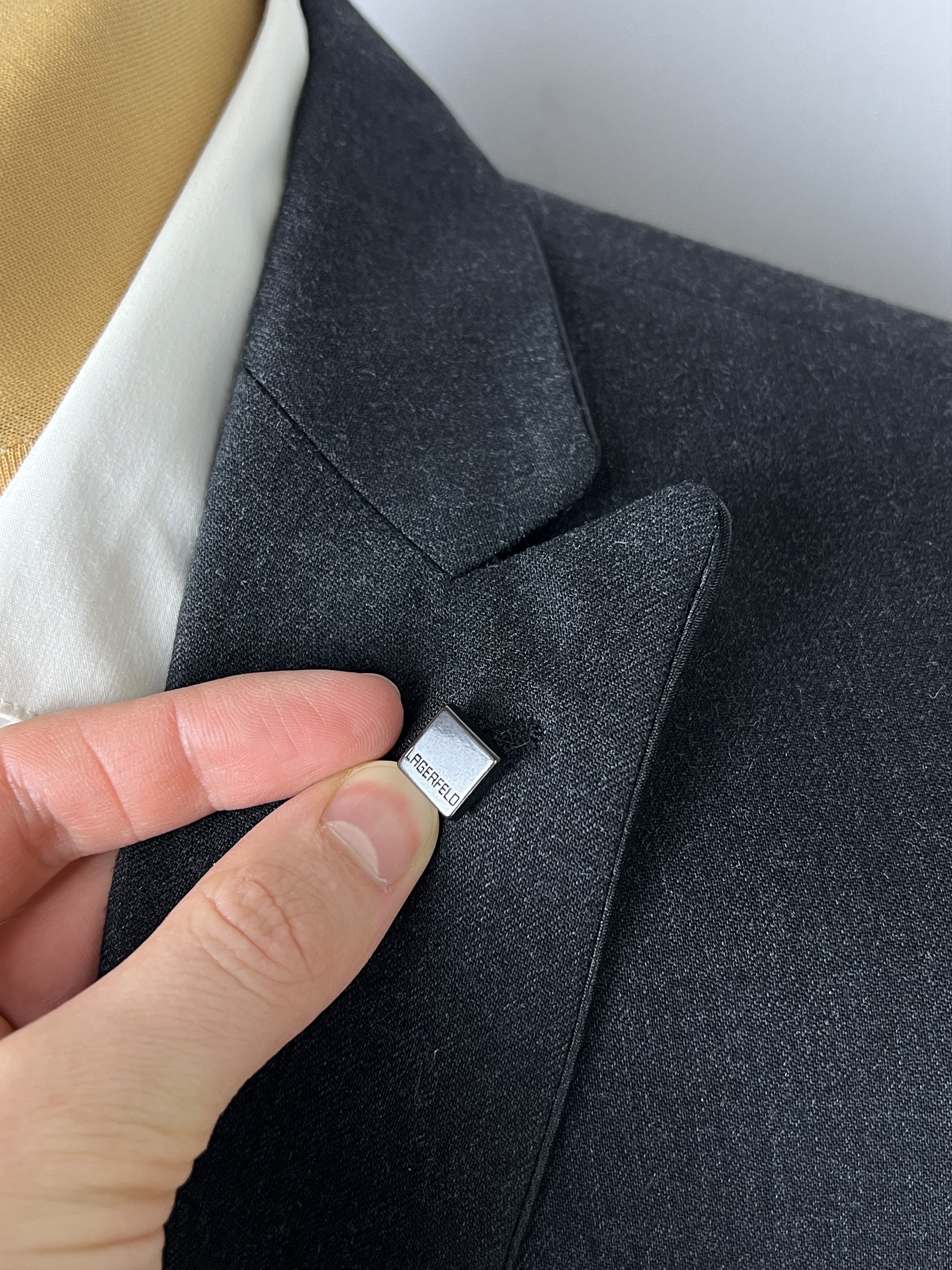 Karl Lagerfeld Modern 2-Piece Solid Wool Blend Suit Size 38R - 8 Thumbnail
