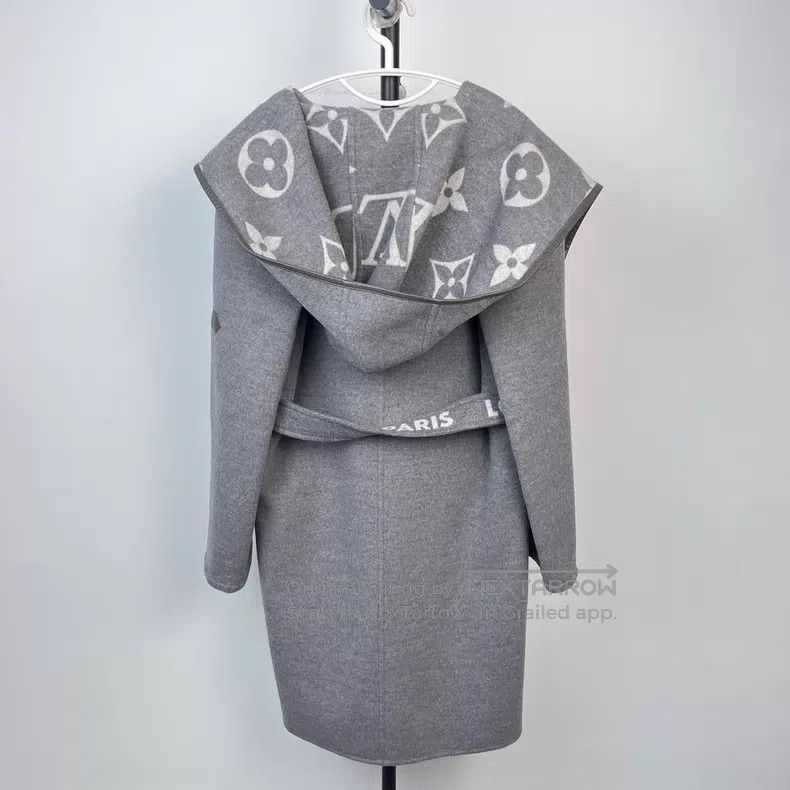 Louis Vuitton Louis Vuitton Long bathrobe coat in light grey with full p Size 4XL / US 24-26 - 3 Thumbnail