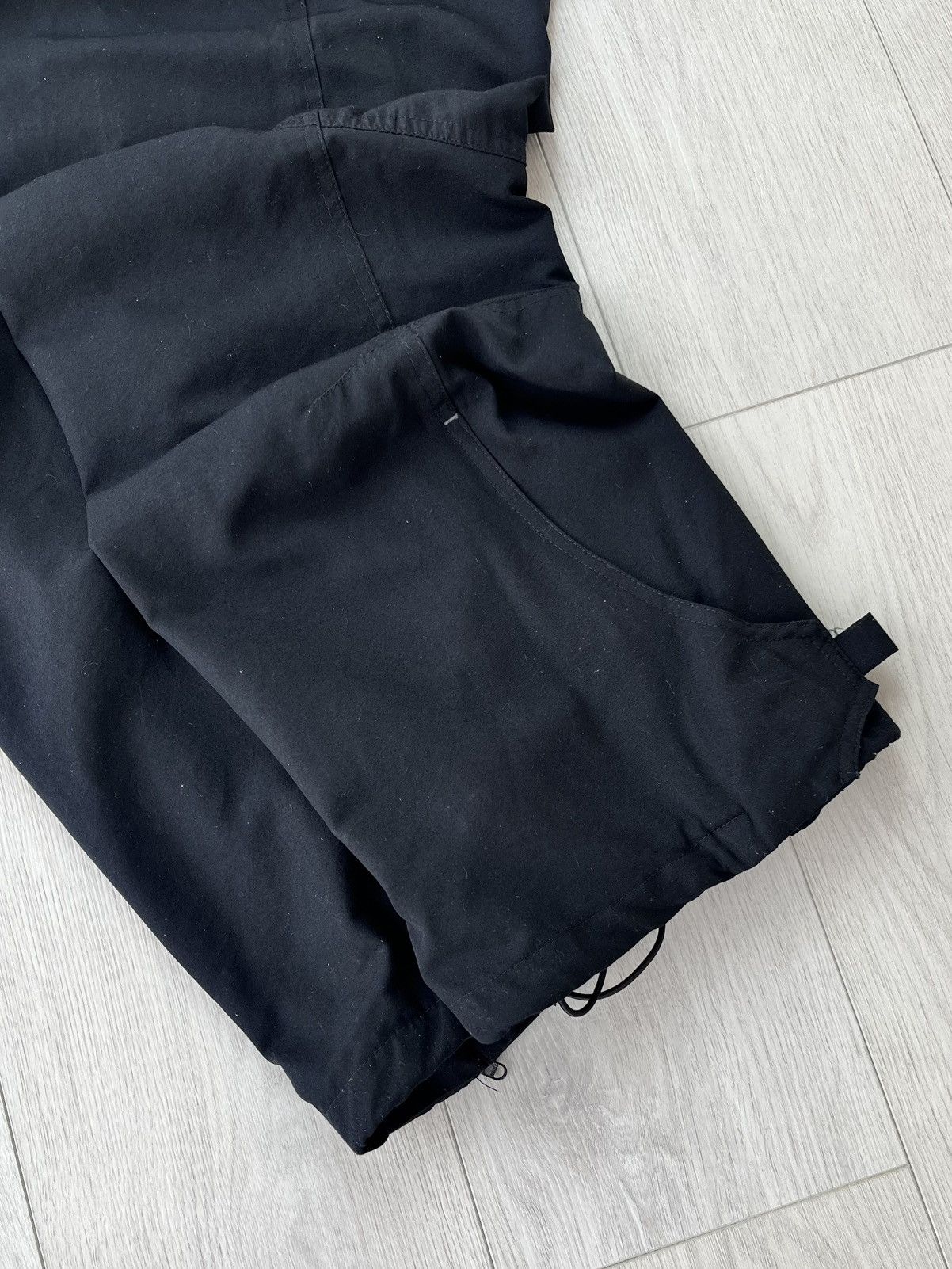 Nike Vintage Nike Baggy Track Pants AirMax 95 Y2K 90s Drill Hype Size US 32 / EU 48 - 3 Thumbnail