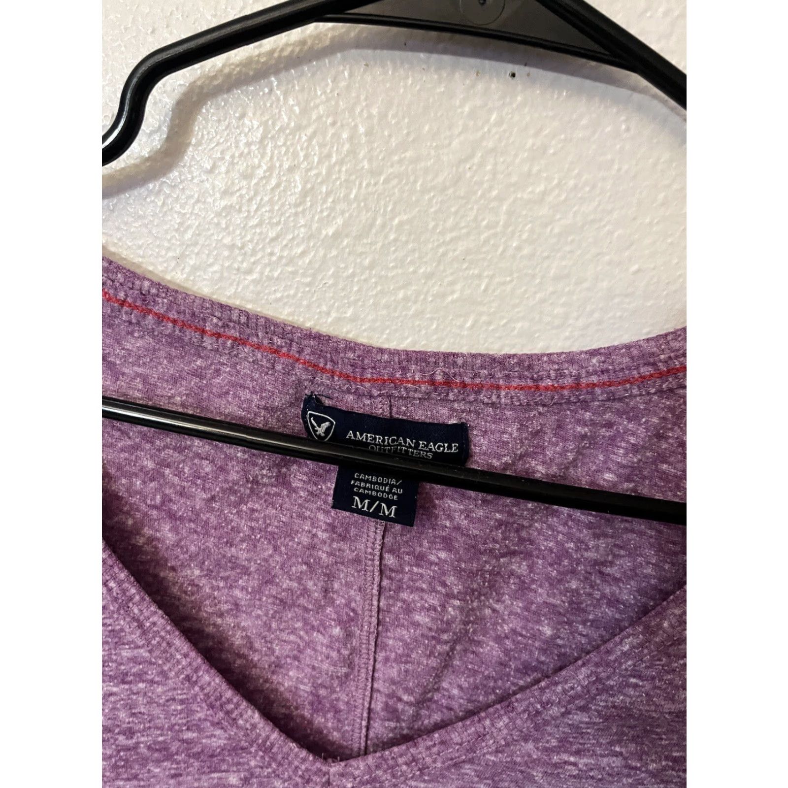 American Eagle Outfitters AMERICAN EAGLE Women's Short Sleeve V-Neck T-Shirt Medium Purple Long Sleeve Casual Solid Size M / US 6-8 / IT 42-44 - 2 Thumbnail