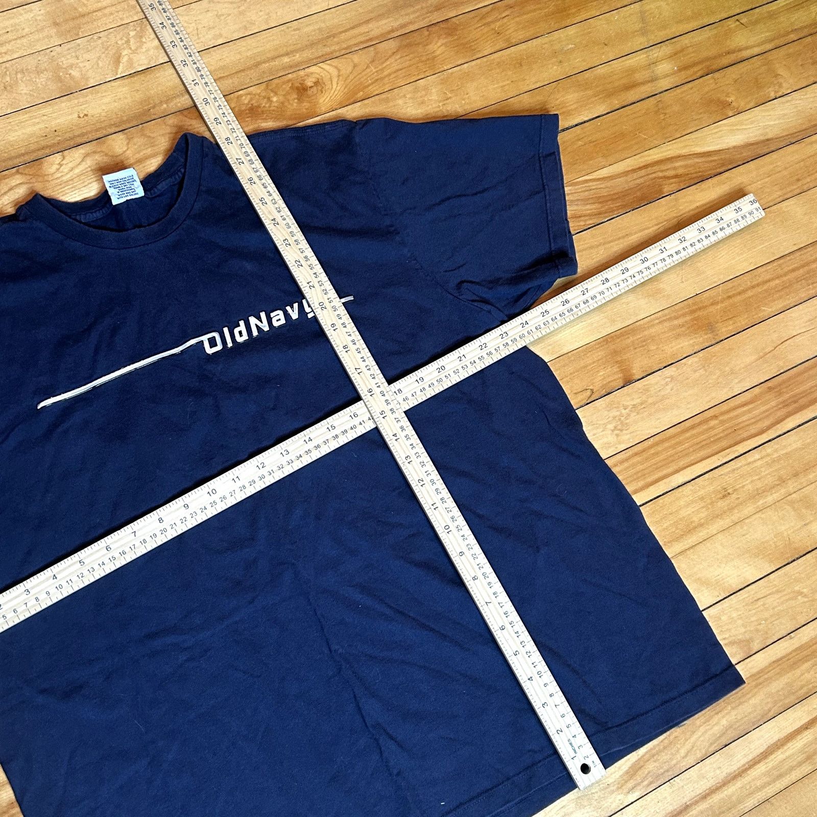 Old Navy Y2K Old Navy T-Shirts XL Size US XL / EU 56 / 4 - 5 Thumbnail