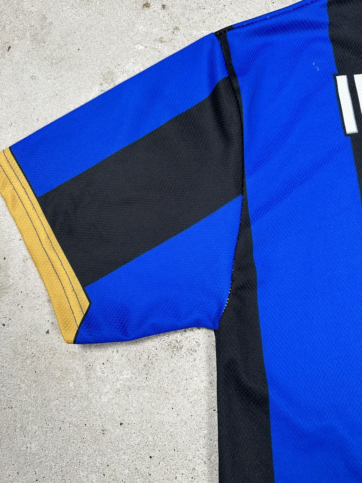 Vintage Vintage Y2K Inter Milan Home Jersey Ibrahimovic Size US M / EU 48-50 / 2 - 11 Thumbnail