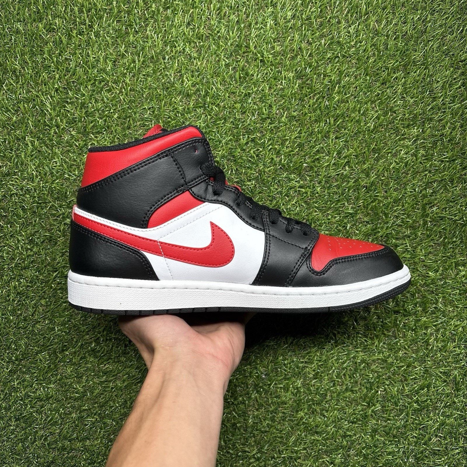 Jordan Brand Size 8 - Jordan 1 Mid Bred Toe | SUPER CLEAN! Size US 8 / EU 41 - 12 Thumbnail