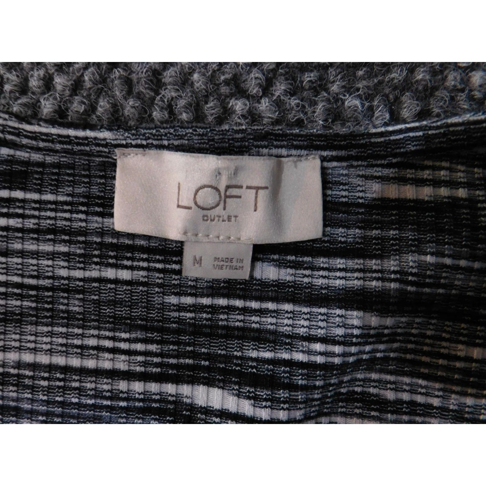 Loft LOFT Outlet Shirt Womens M Black Gray Space Dye Surplice Wrap V-Neck Stretch T-Shirt Women Size M / US 6-8 / IT 42-44 - 5 Thumbnail
