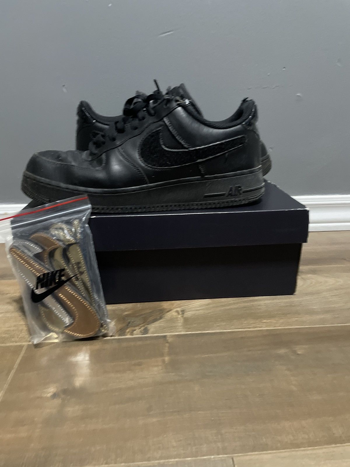 Nike Air Force 1 Velcro Swoosh Size US 10.5 / EU 43-44 - 2 Thumbnail