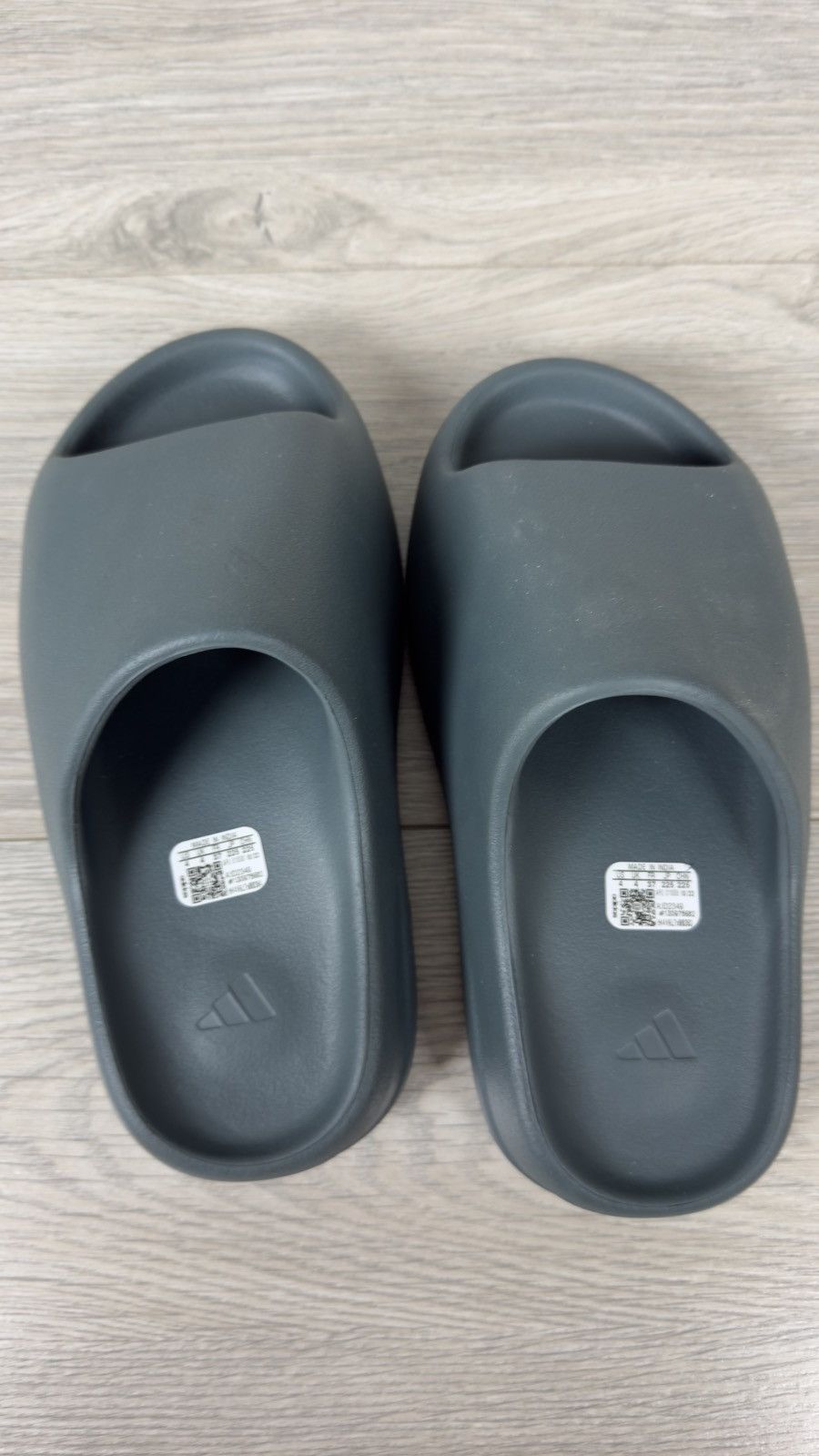 Adidas × Kanye West Adidas Yeezy Slide Size US 4 / IT 34 - 3 Thumbnail