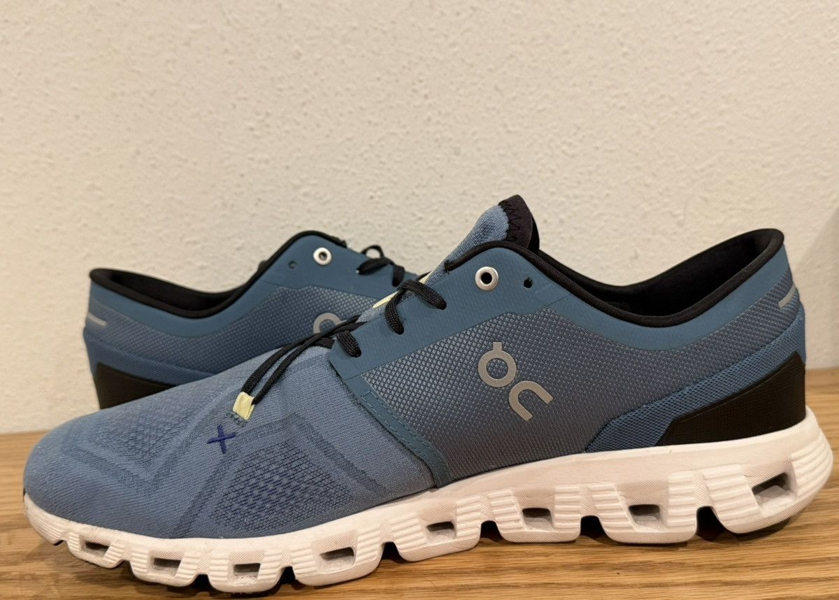 On On Cloud X Mens Running Shoes 60.98255 size 13 Size US 13 / EU 46 - 4 Thumbnail