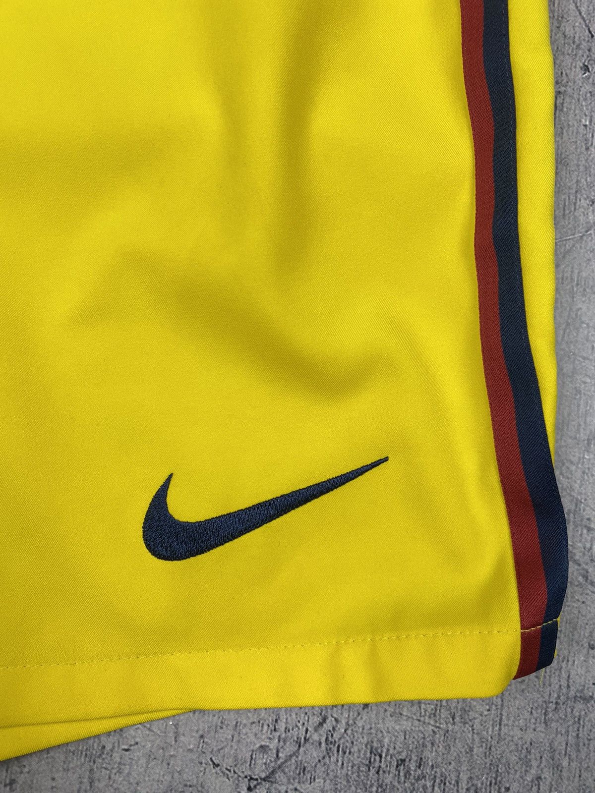 Nike Nike Barcelona FC Soccer Jersey Shorts Size M Size US 32 / EU 48 - 7 Thumbnail