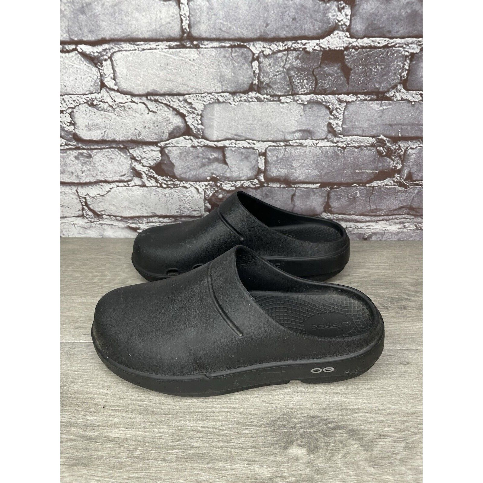 Other Oofos Oocloog Recovery Black Rubber Mules Slides Sandals Wom Size US 7 / IT 37 - 21 Thumbnail